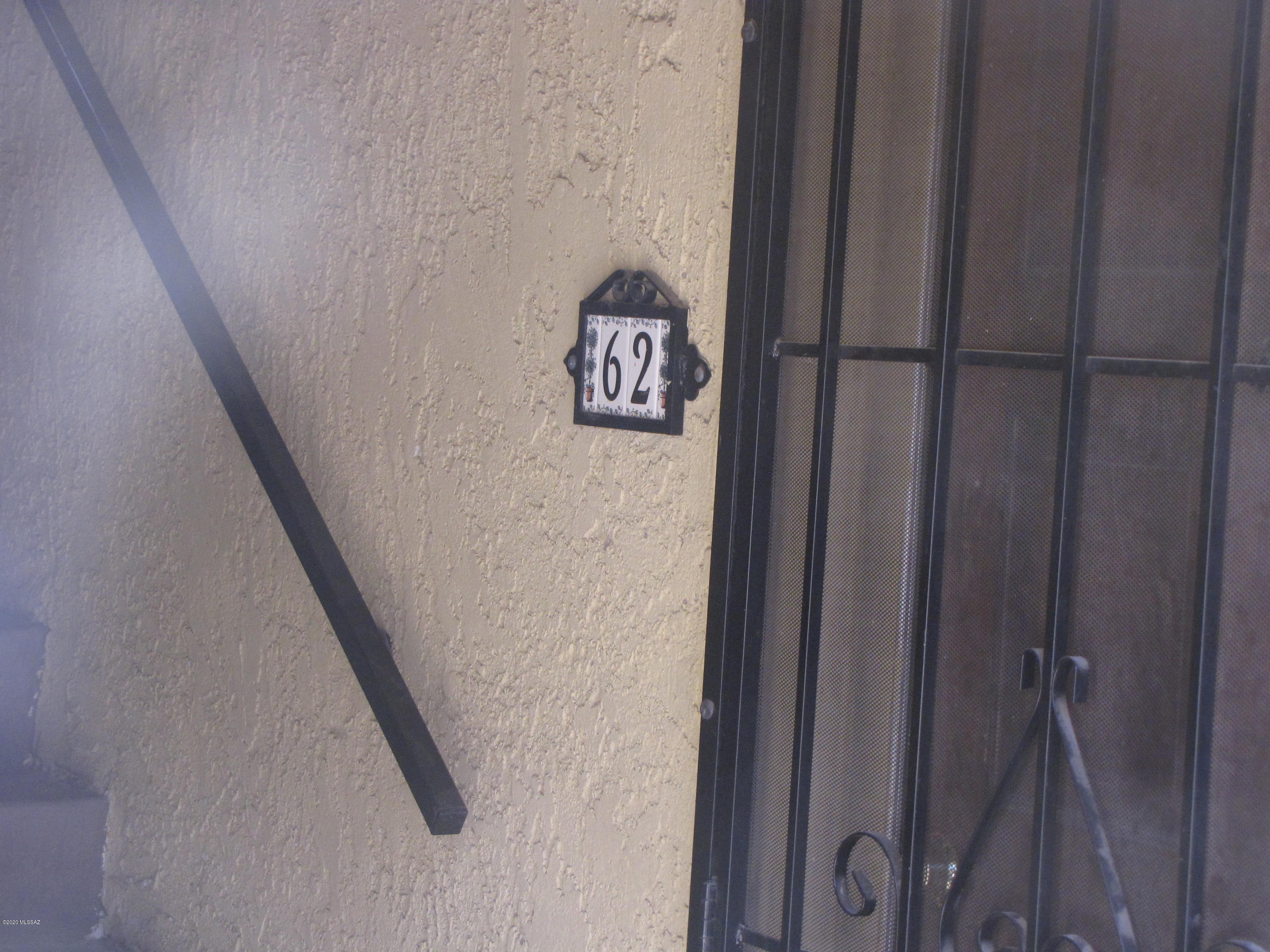 Upstairs 2 Bedroom 1 Bath Very clean. Updated kitchen and bath. washer and dryer included.
Community pool. one year lease.
$40 rental app fee per adult.