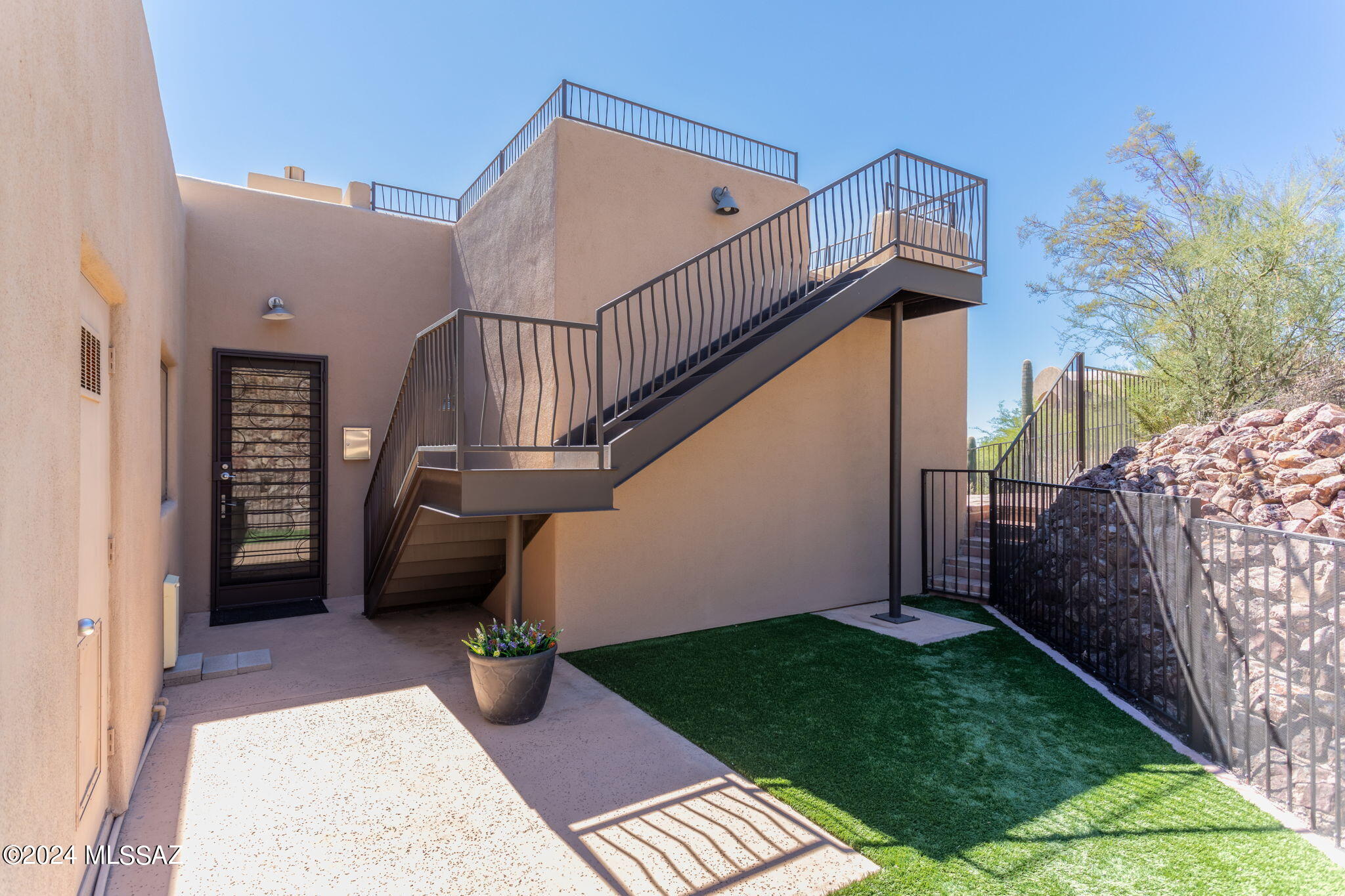 Colonia Del Sol (1-20) - Residential Lease