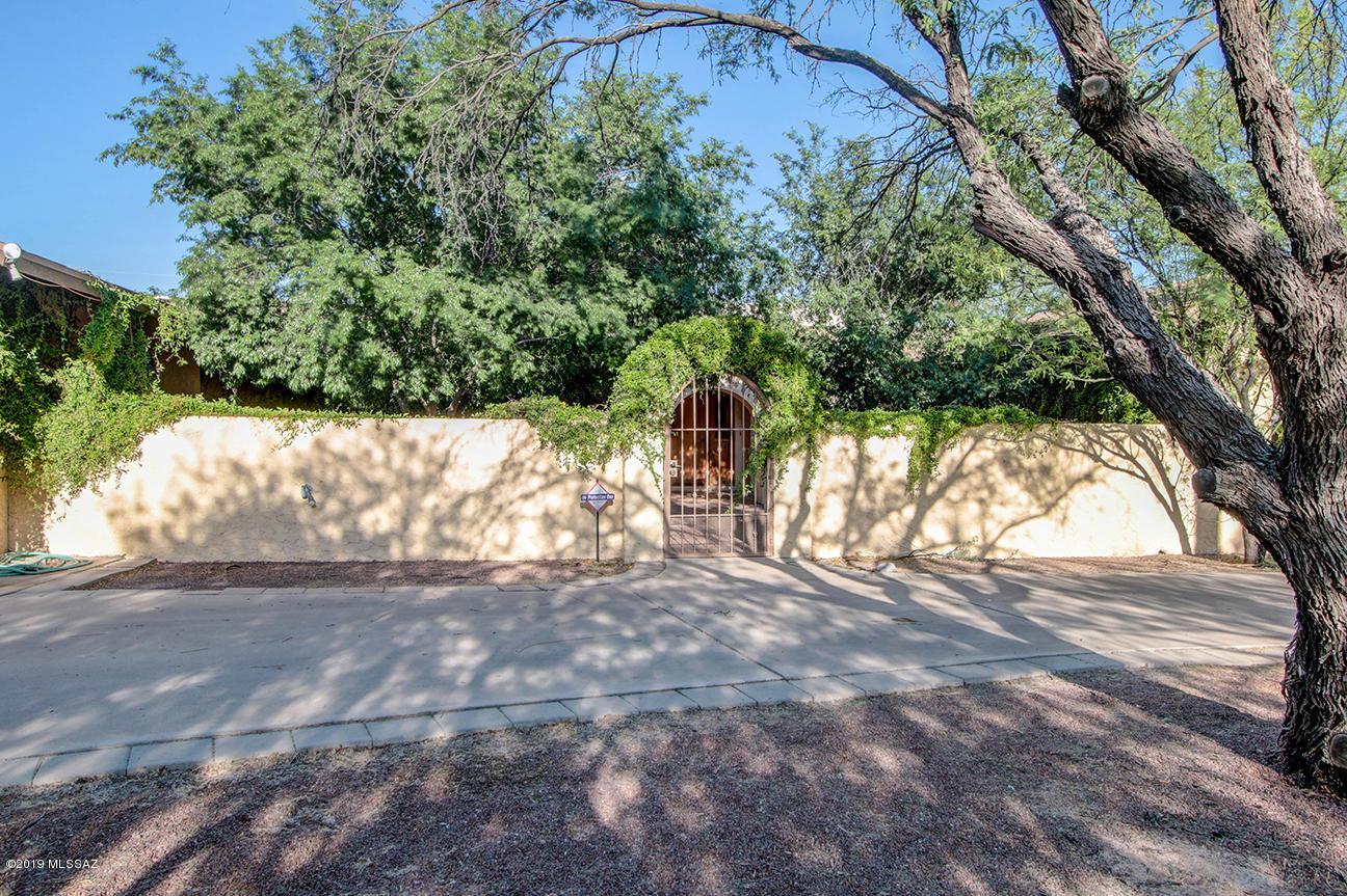 Bel Air Ranch Est - Residential