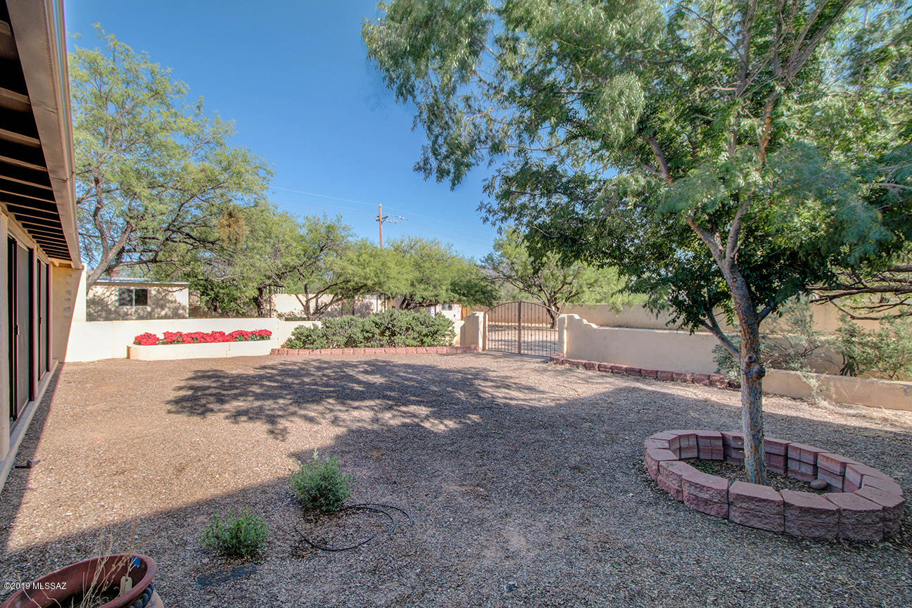 Bel Air Ranch Est - Residential