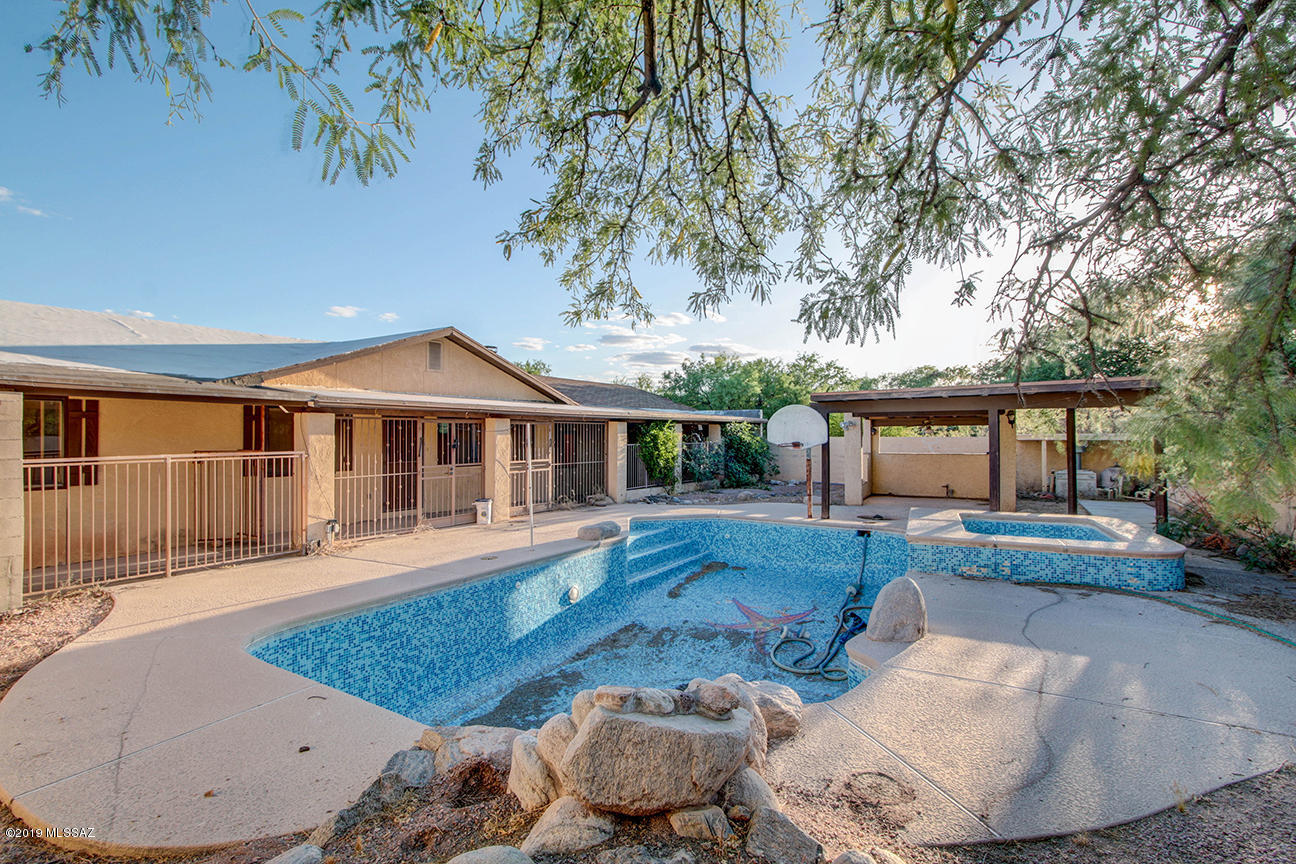 Bel Air Ranch Est - Residential