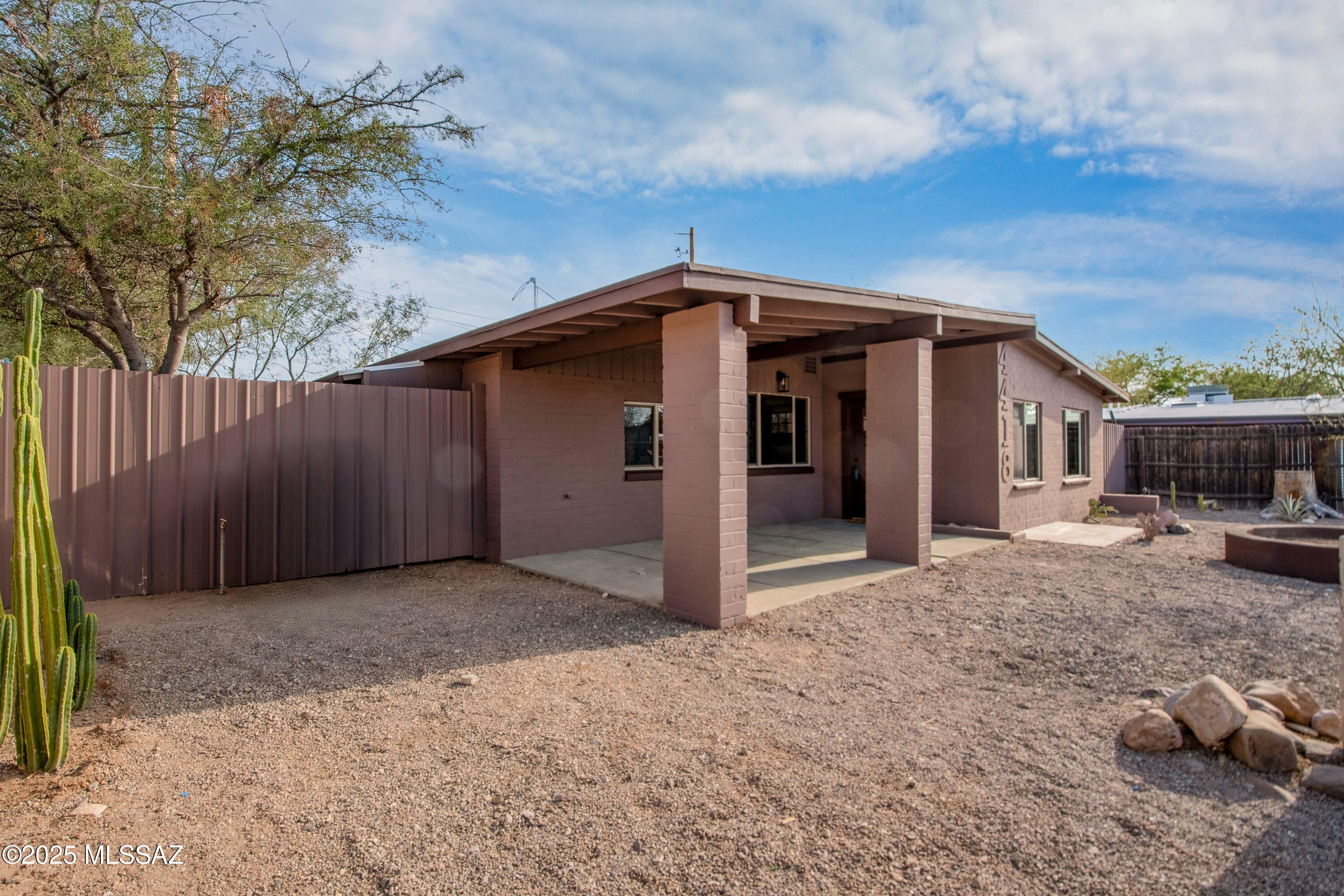Paloma - Residential Lease