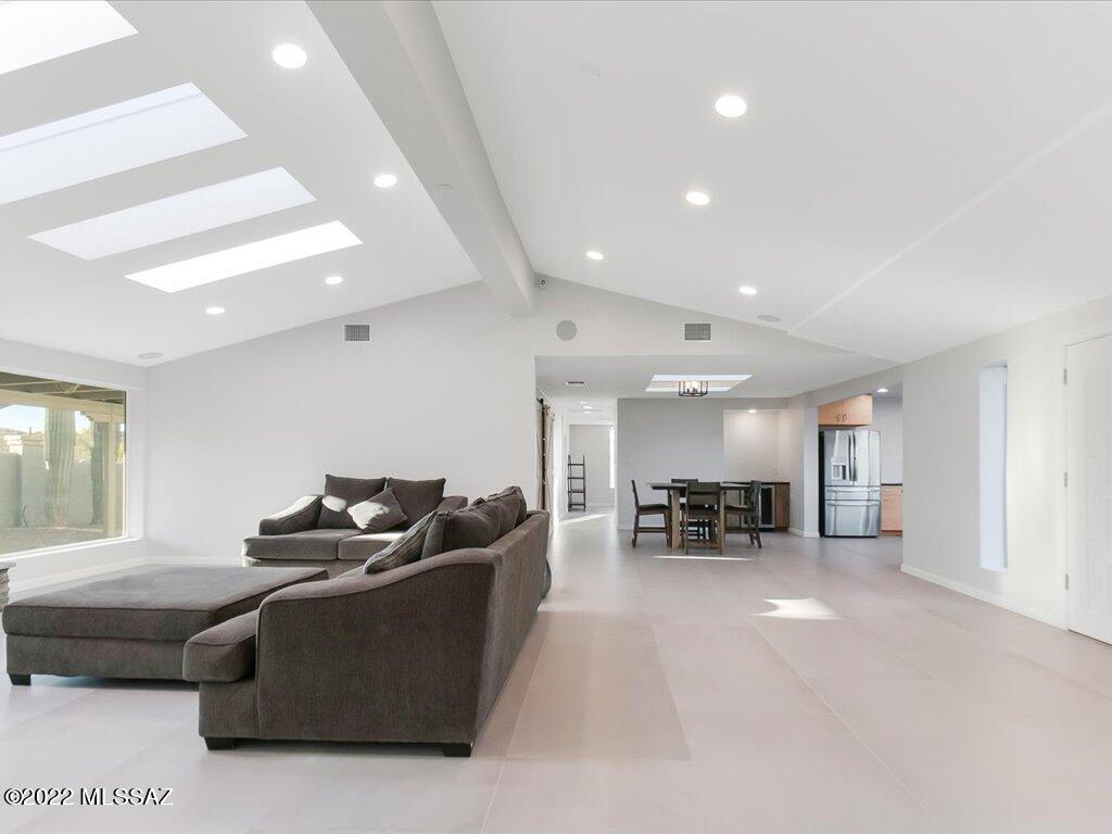 Unsubdivided - Residential