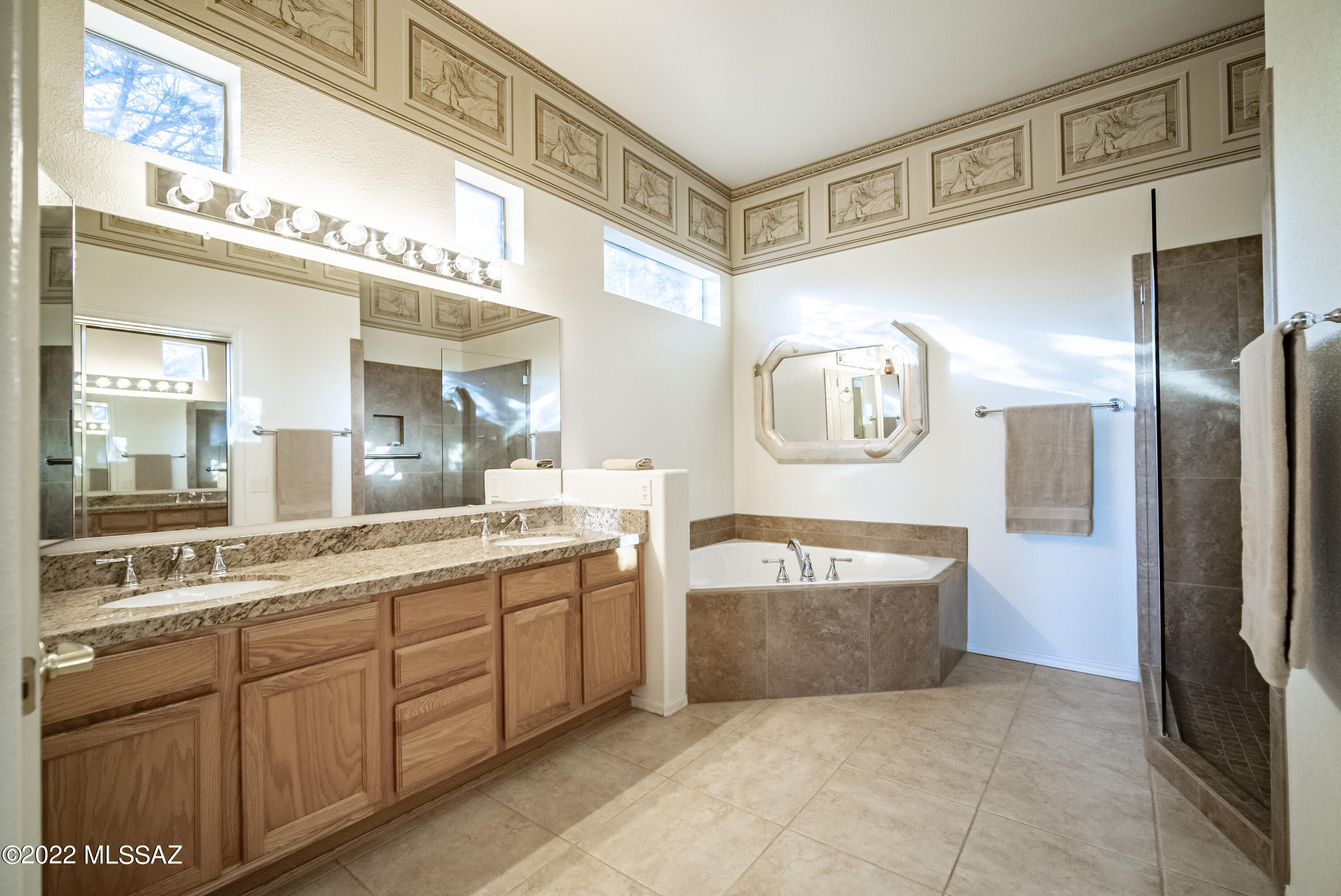 San Ignacio Heights (136-156) - Residential