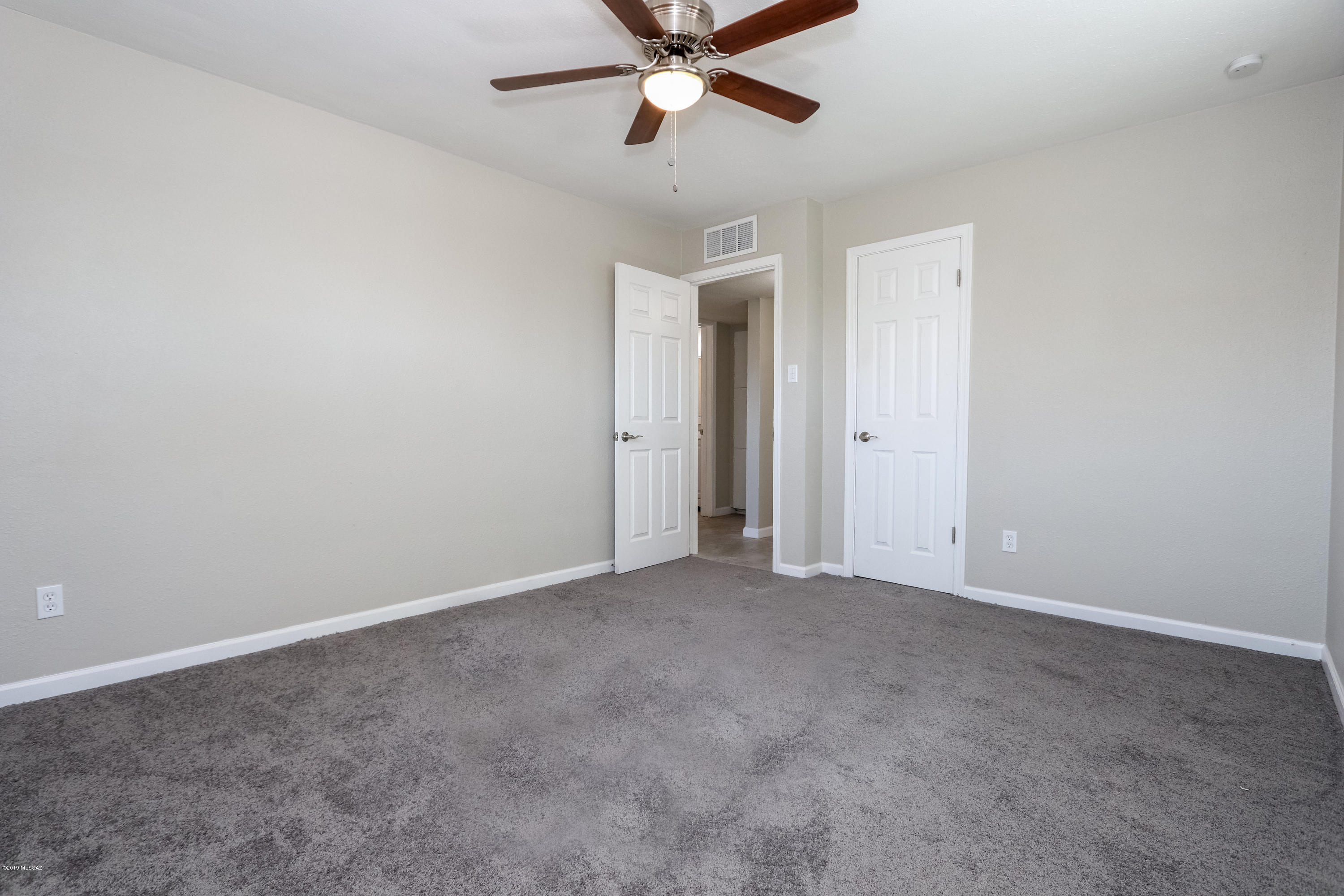 Mission Manor 5 Amd - Residential