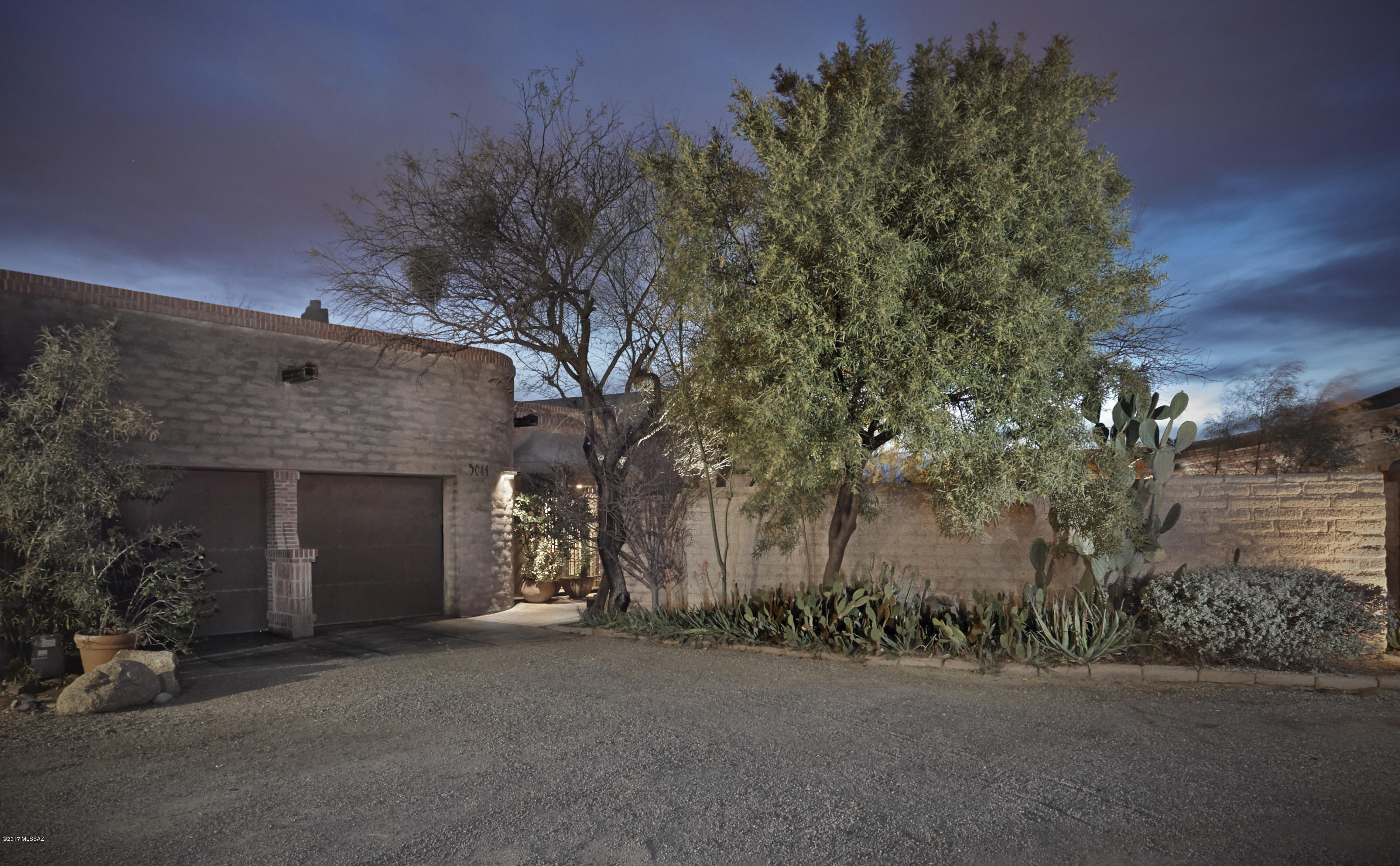 Fort Lowell Place (1-12) - Residential