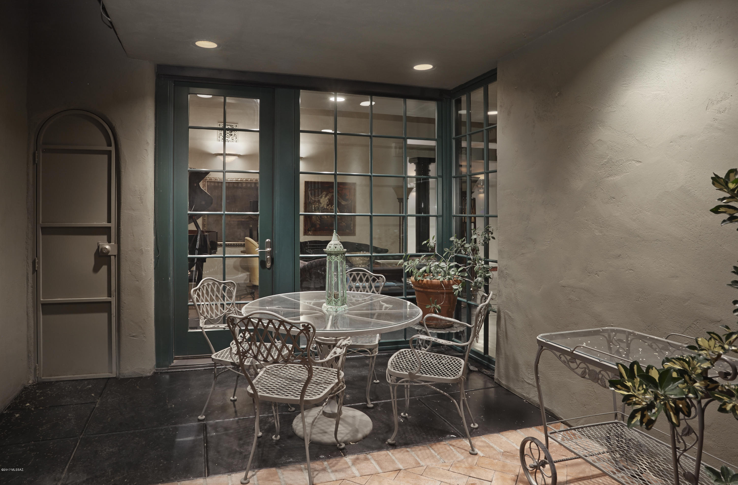 Fort Lowell Place (1-12) - Residential