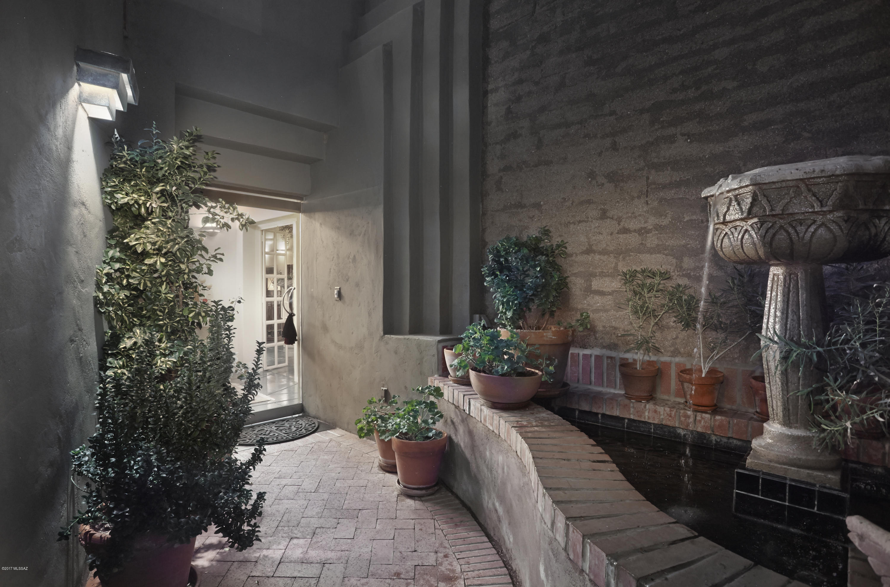 Fort Lowell Place (1-12) - Residential