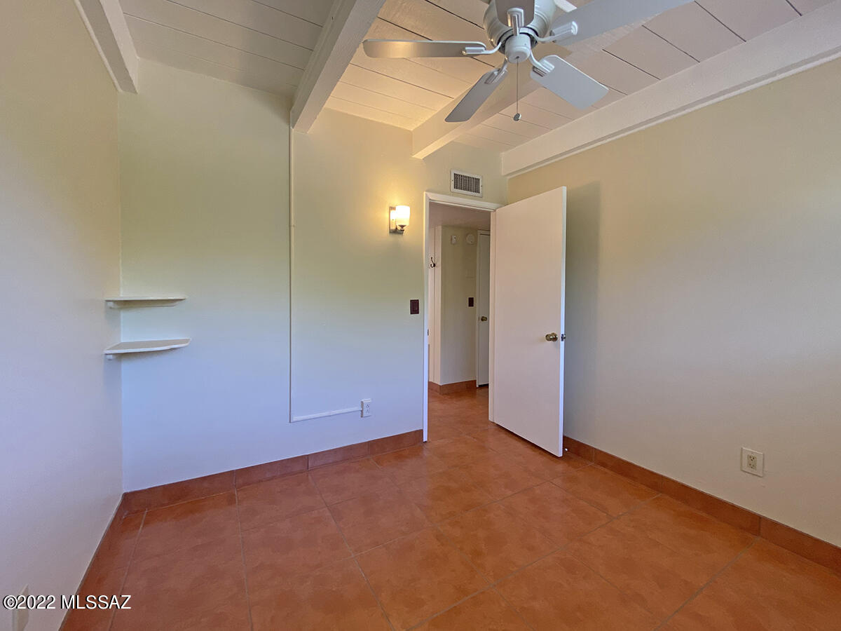 Racquet Club Condominium - Residential
