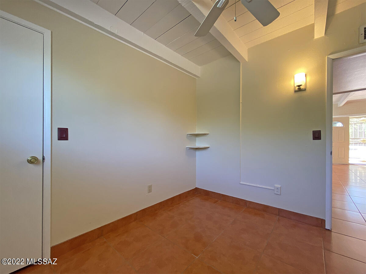 Racquet Club Condominium - Residential