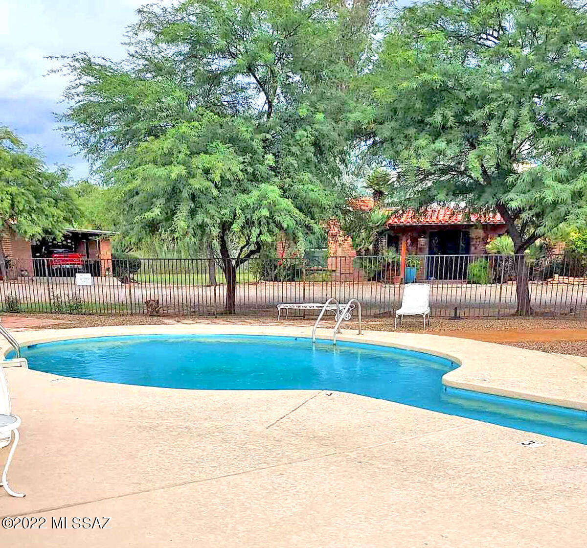 Racquet Club Condominium - Residential