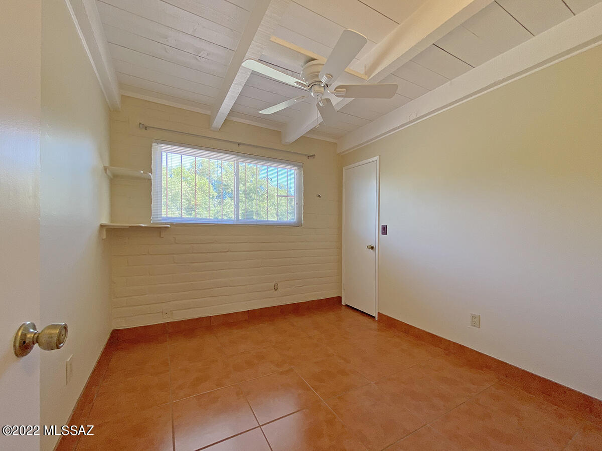 Racquet Club Condominium - Residential