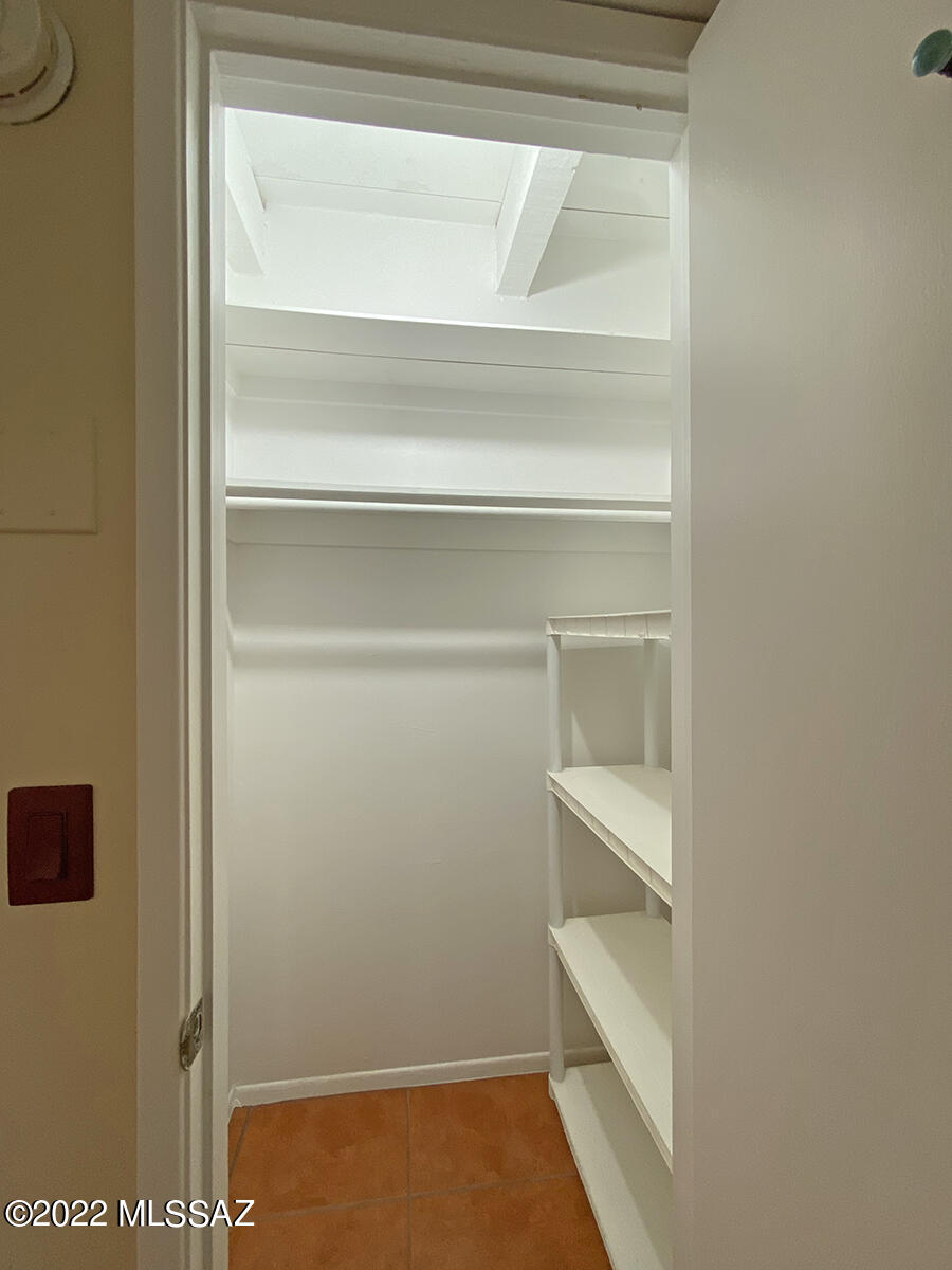 Racquet Club Condominium - Residential