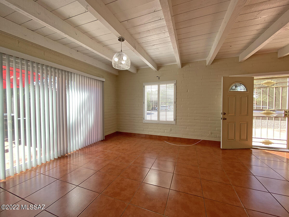 Racquet Club Condominium - Residential
