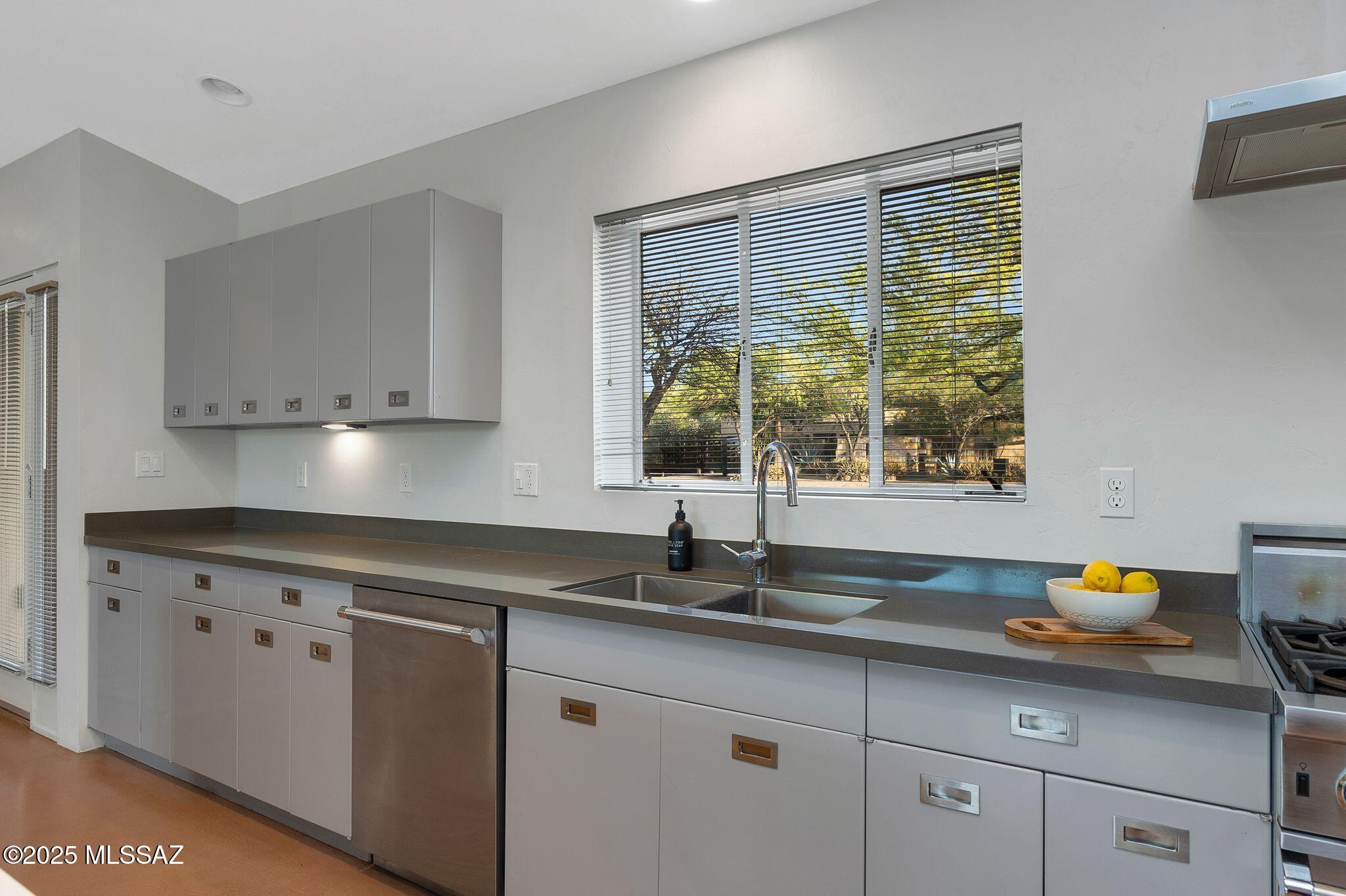 Encanto Park - Residential