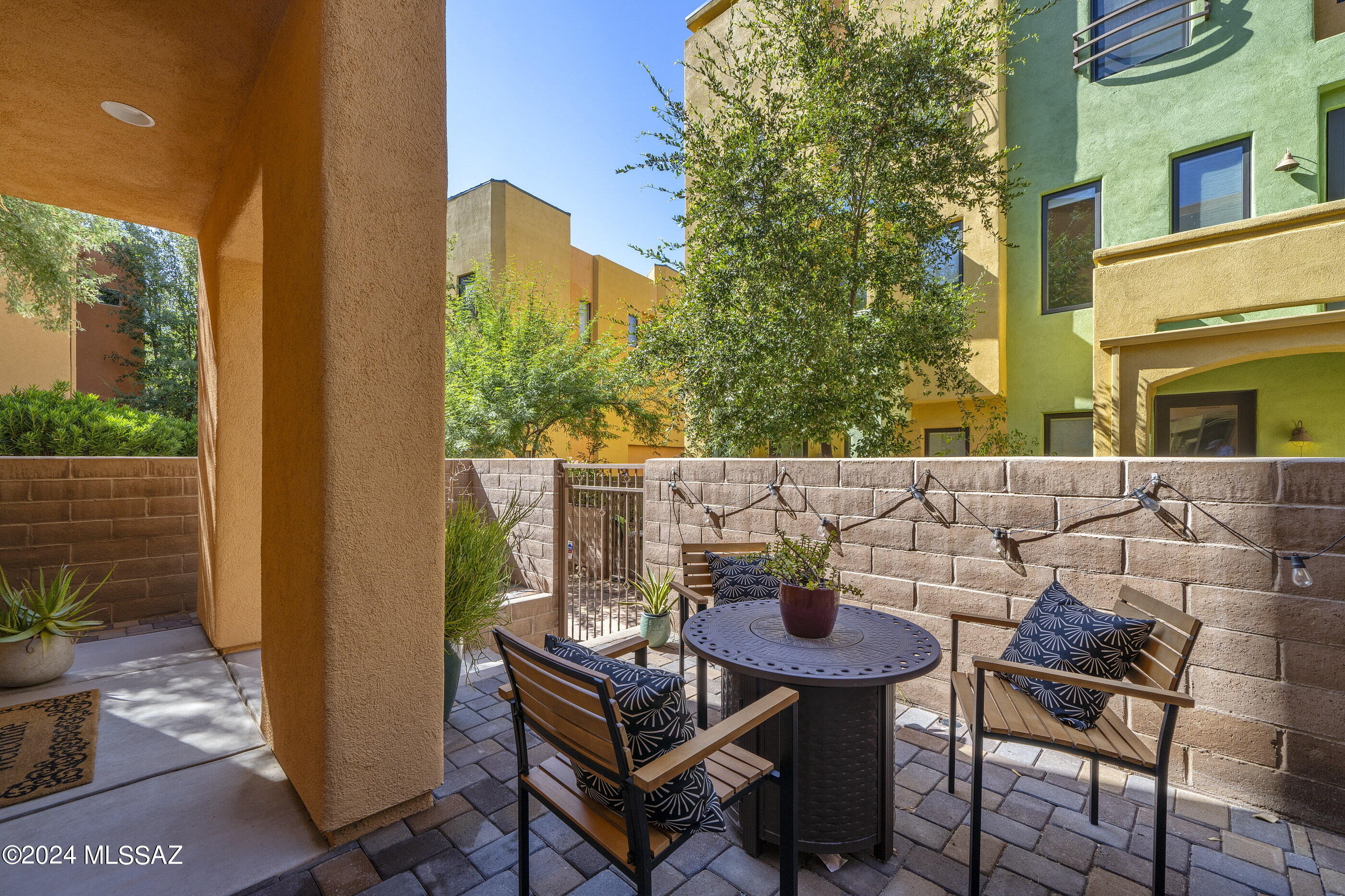 River Walk (1-140) - Residential