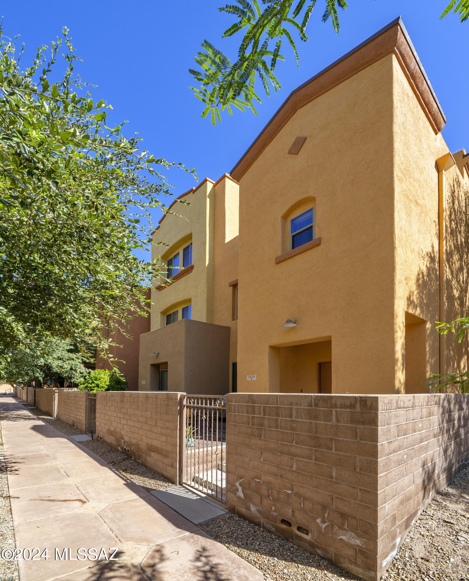 River Walk (1-140) - Residential