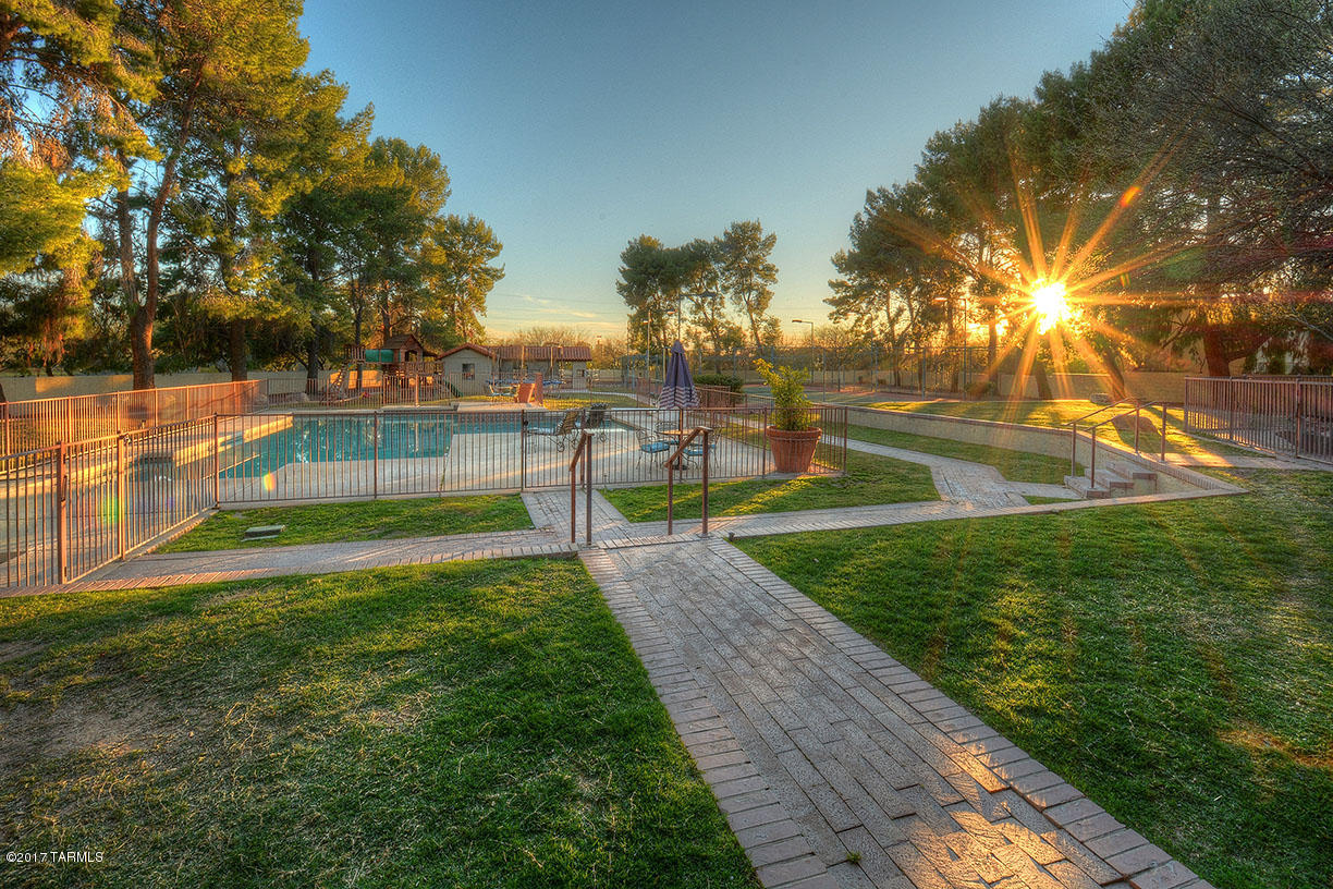 Country Club Estates NO. 3 (1-25) - Residential