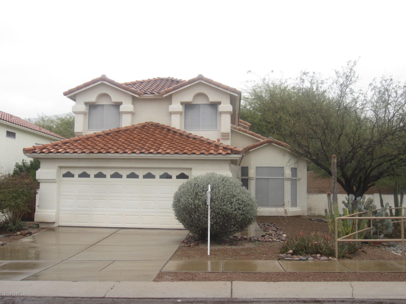 AVAIL. FOR QUICK POSSESSION. Amenities of this attractive & comfortable 4 bed. 3 ba. Catalina Foothills include lots of ceramic tile flooring, souring liv. rm. ceilings, fam. rm. off kitchen, first floor bdrm./den/office, fireplace, extended patio & balcony, & a huge yard. In addition, it is close to the elementary school, Sabino Canyon, shopping,& it's in Dist. 16 school district a great location for commuting anywhere. Please contact the listing agent or your own agent to schedule a showing & to learn of the best viewing days & times for current occupants. Let us know if you have any questions regarding this property, the lease terms, rental application requirements, and/or the pet policies. For more information or to apply for this home please go to: www.PimaRealEstateServices.Com