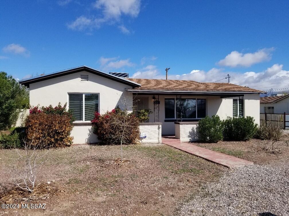 Blenman Elm 3 bedroom, 2 bath updated ranch with detached one-car garage and plenty of off-street parking.  Large lot with completely walled-in rear yard. Great central location near shopping, theaters, restaurants and parks. No HOA.