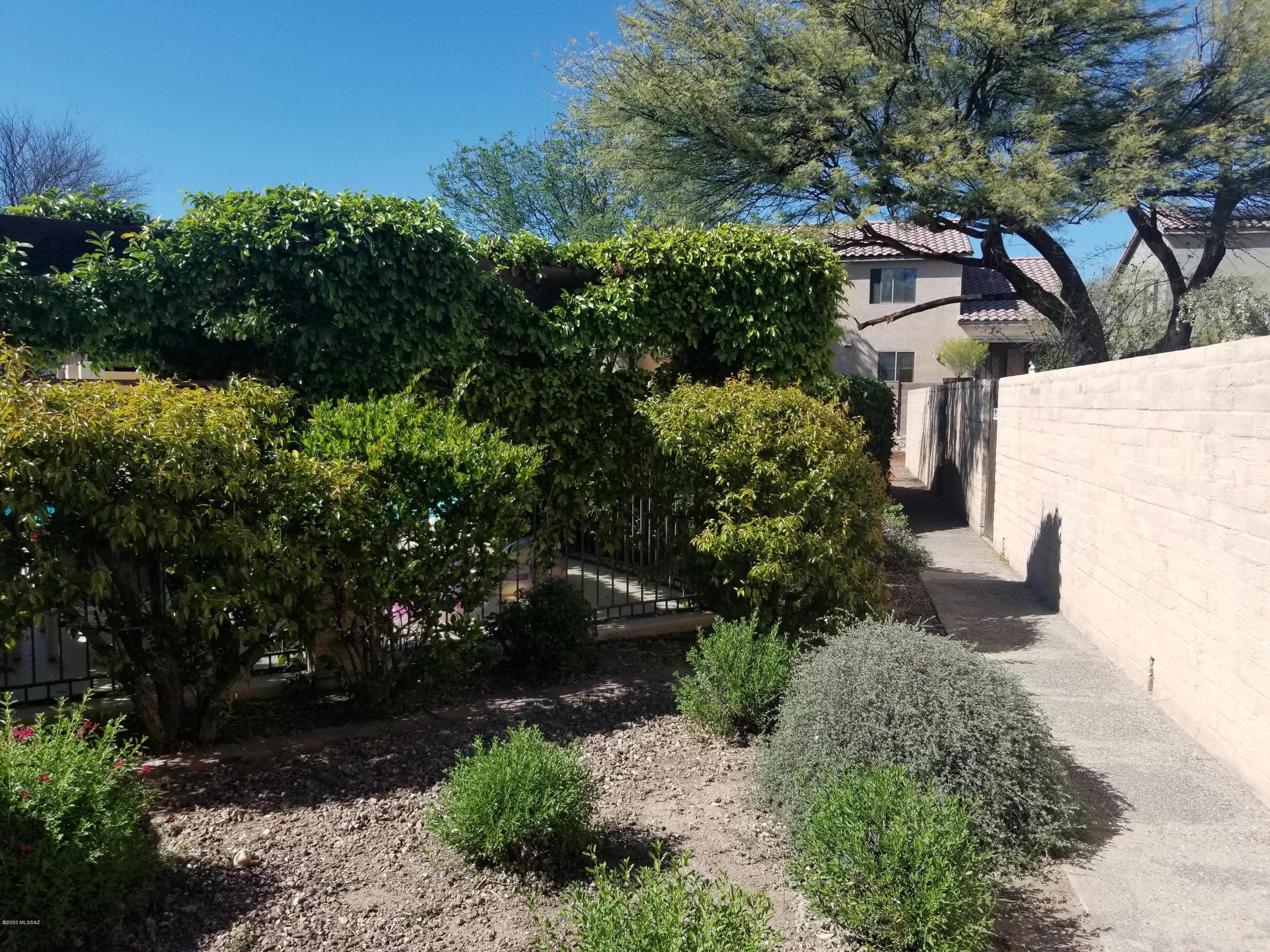 Tucson Racquet Club Th Resub - Residential