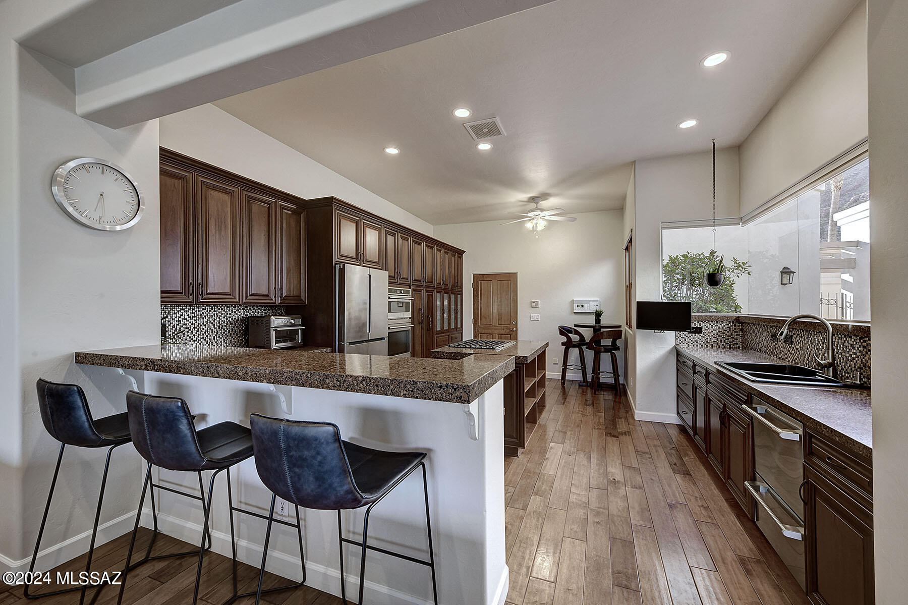 El Diamante II (1-40) - Residential