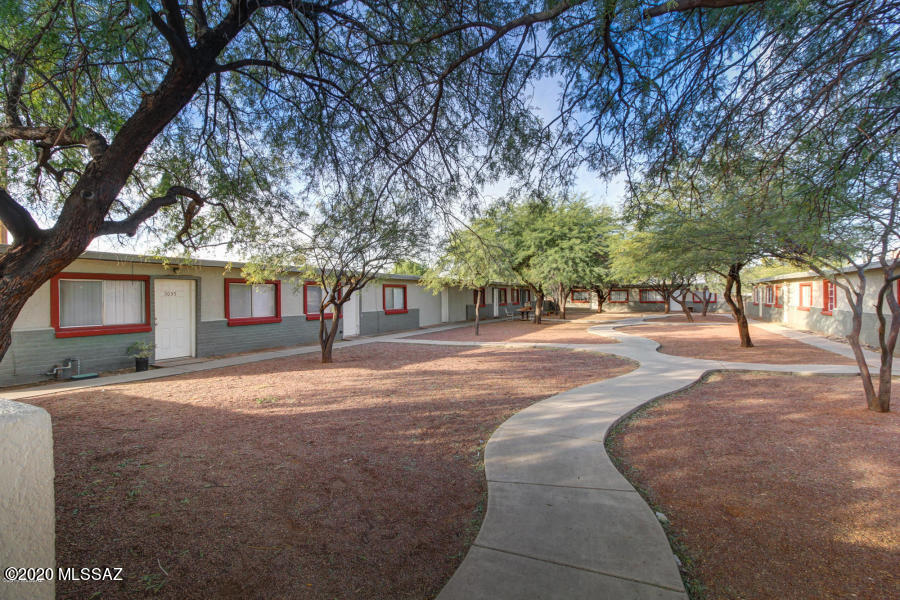 Great NW Tucson 10 unit property. Nine- 2 bedroom/1 bathroom units and one- 3 bedroom/1 bathroom unit. The neighborhood is experiencing a lot of growth with new houses and townhomes being built/recently built nearby. Value add opportunity with under market rents. Rents could potentially be raised $200-$300 per unit compared to other buildings nearby. The building has undergone recent upgrades with all new mini split A/C's in all units, and most units have updated interiors. Just over 2 miles north of University of Arizona. Close by to major employers such as Banner Health, Raytheon and more.