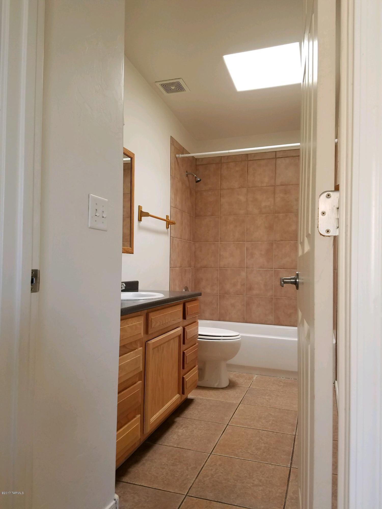Lincoln Park - Residential Lease