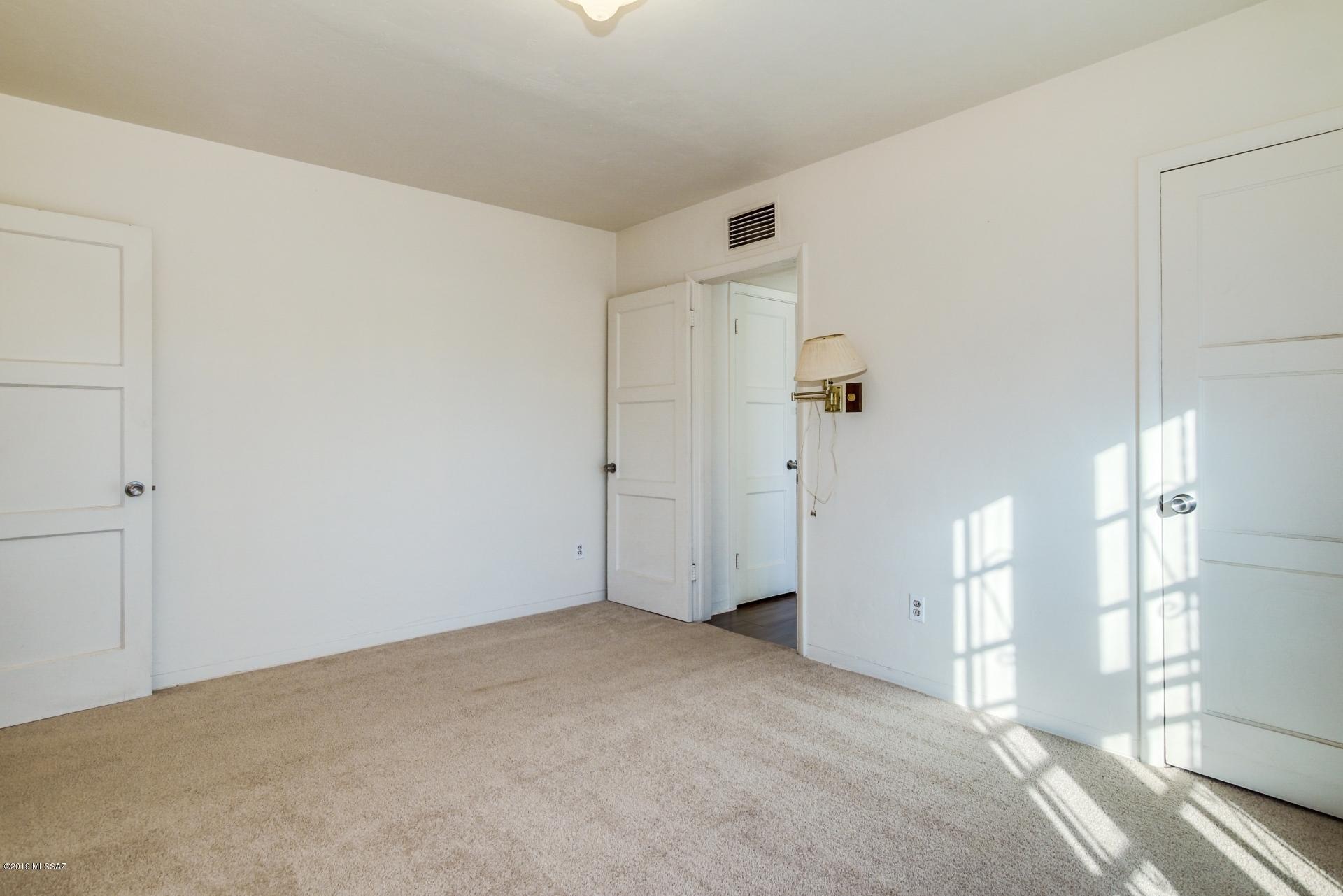 Del Monte Village - Residential