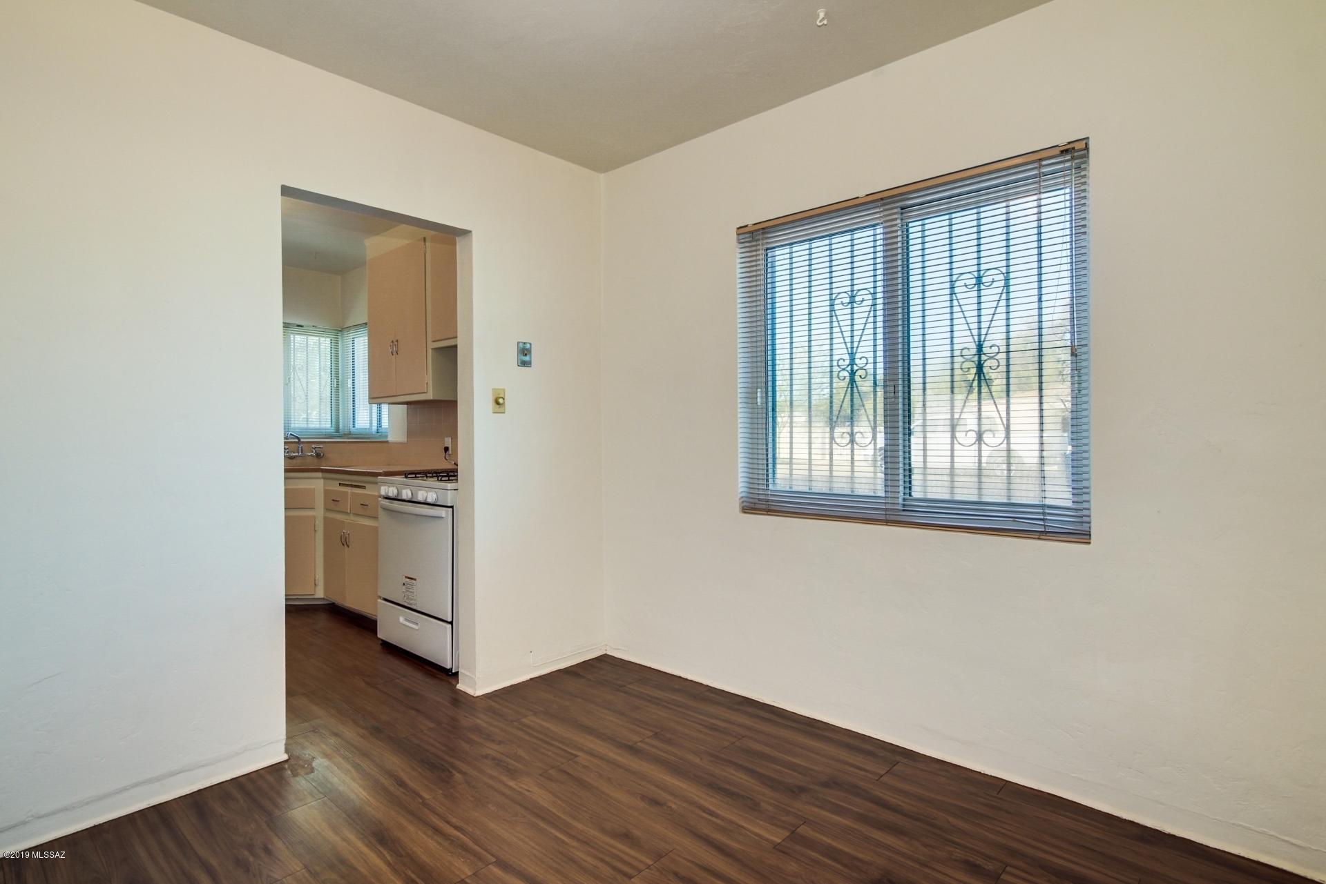 Del Monte Village - Residential
