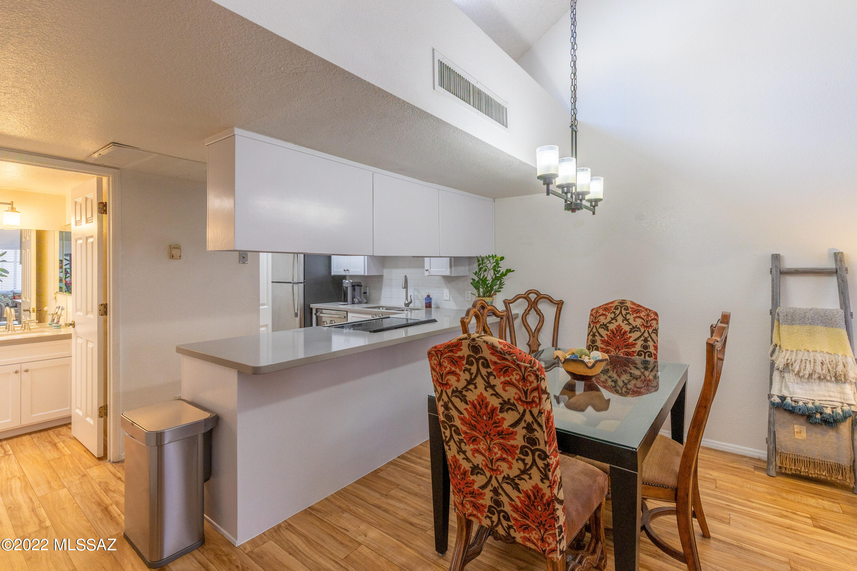 Casitas Real Condos. - Residential