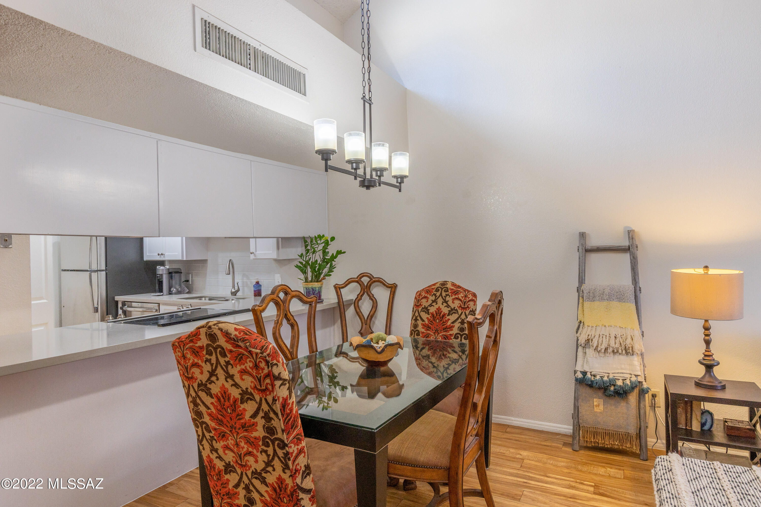 Casitas Real Condos. - Residential
