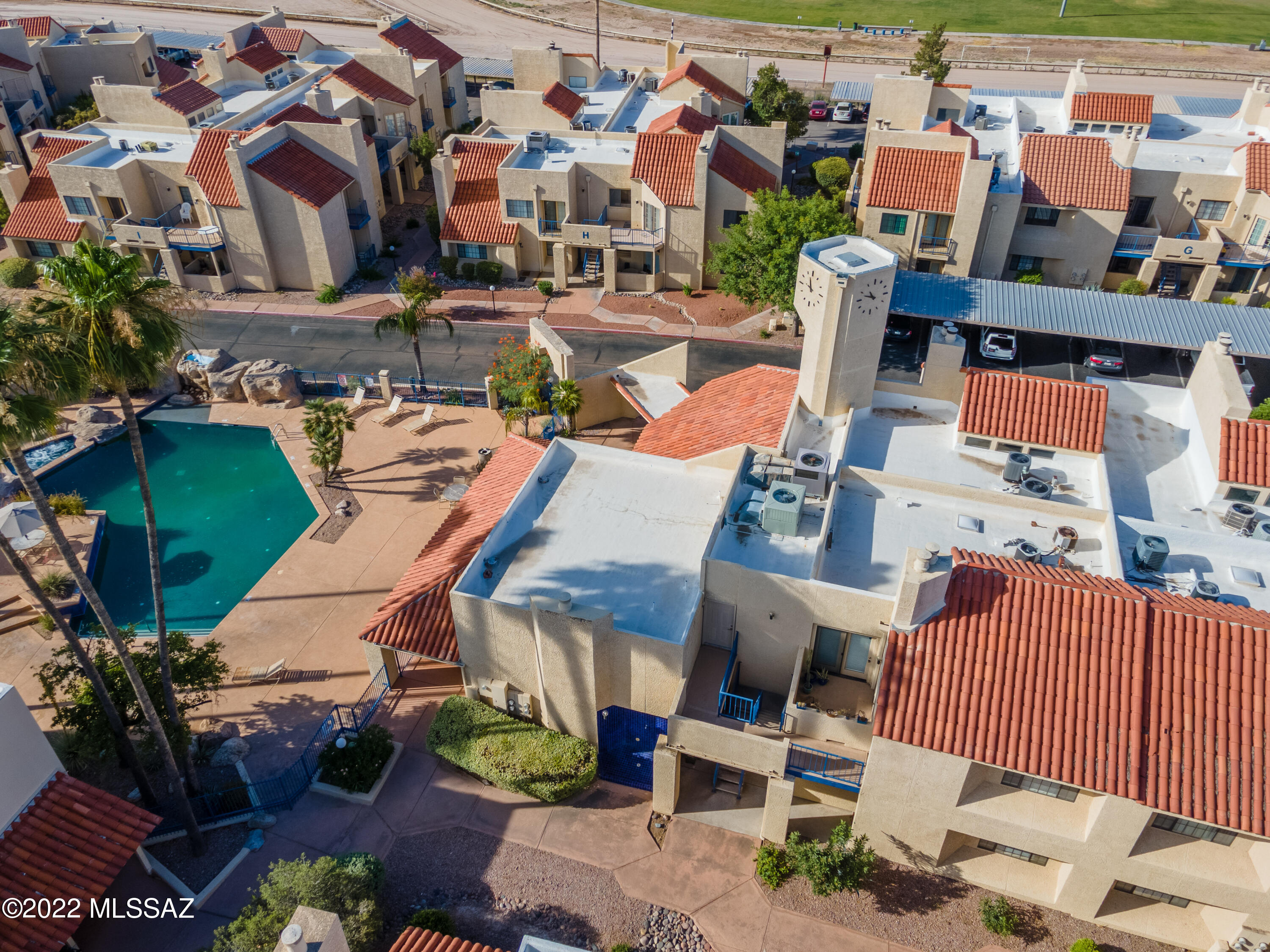 Casitas Real Condos. - Residential