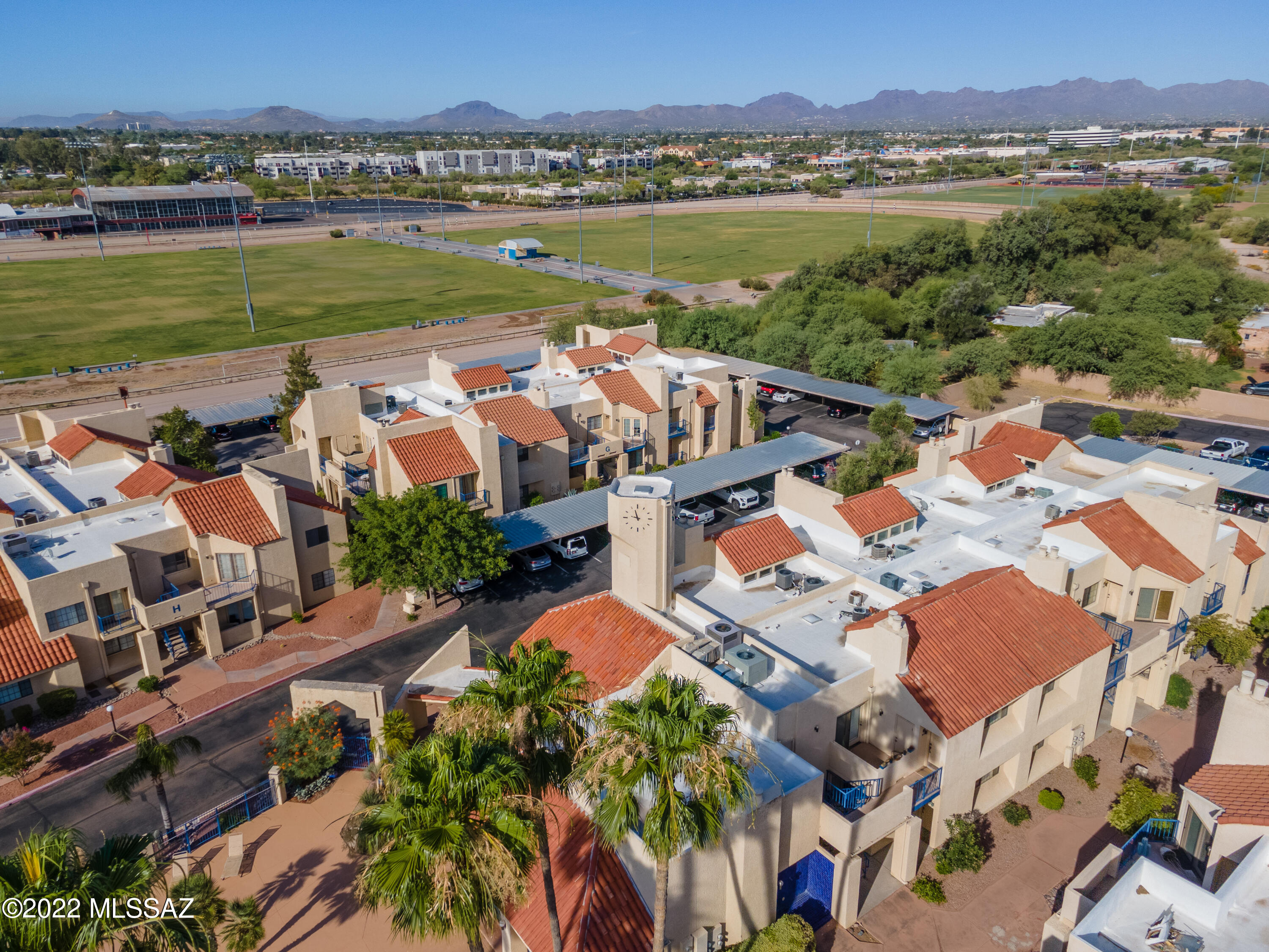 Casitas Real Condos. - Residential