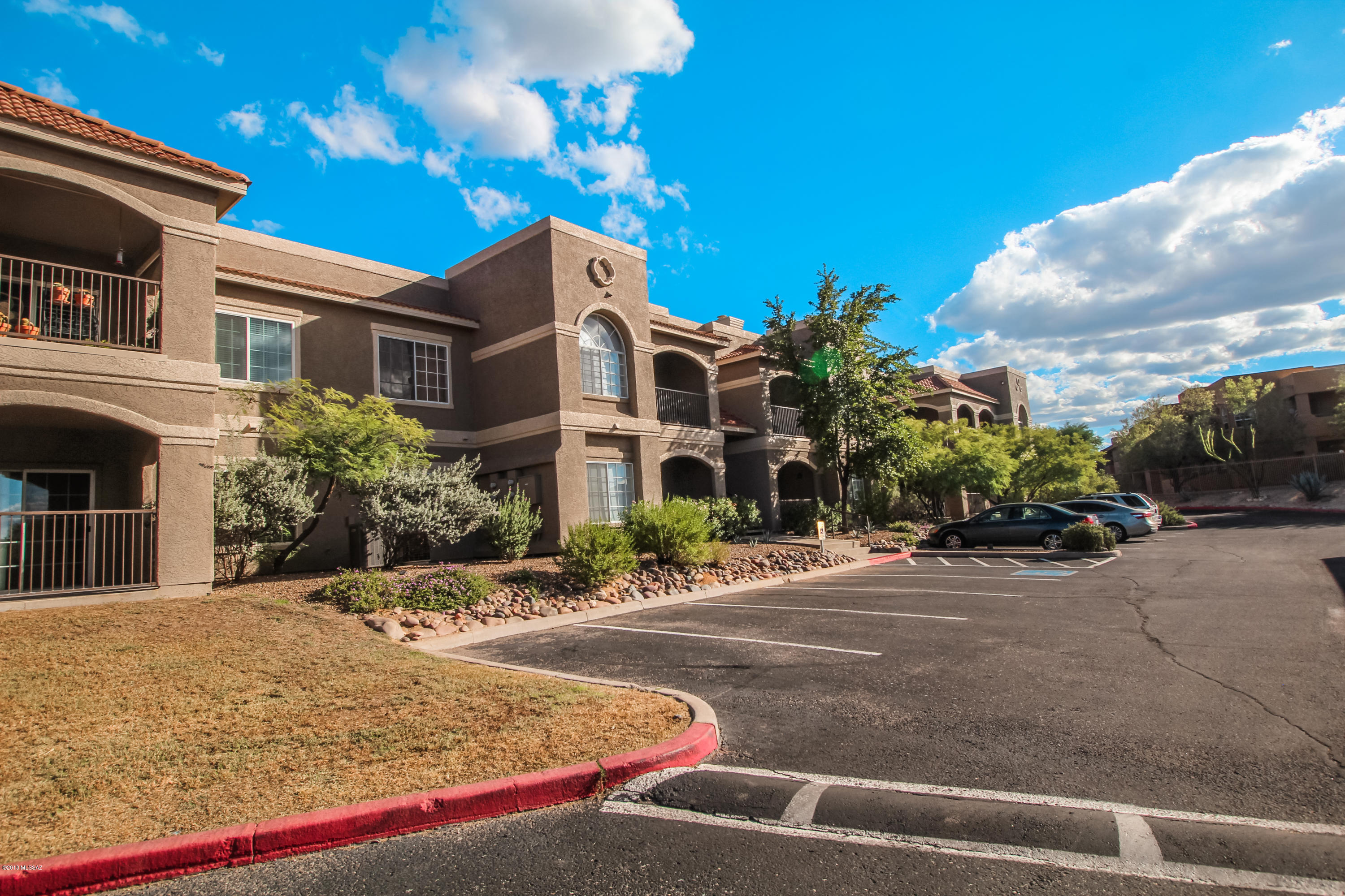 The Boulders at La Reserve Condominiums - Residential
