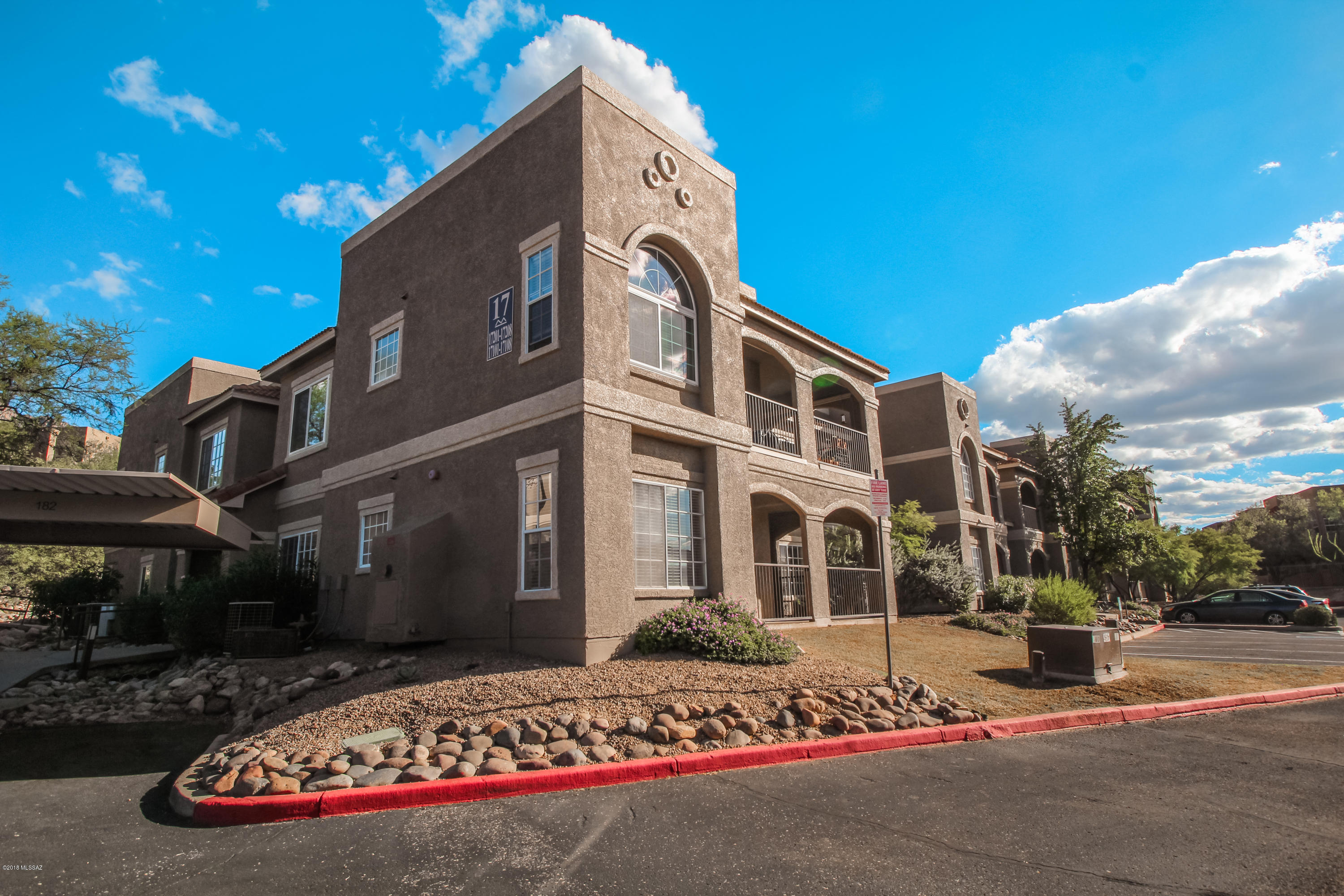 The Boulders at La Reserve Condominiums - Residential