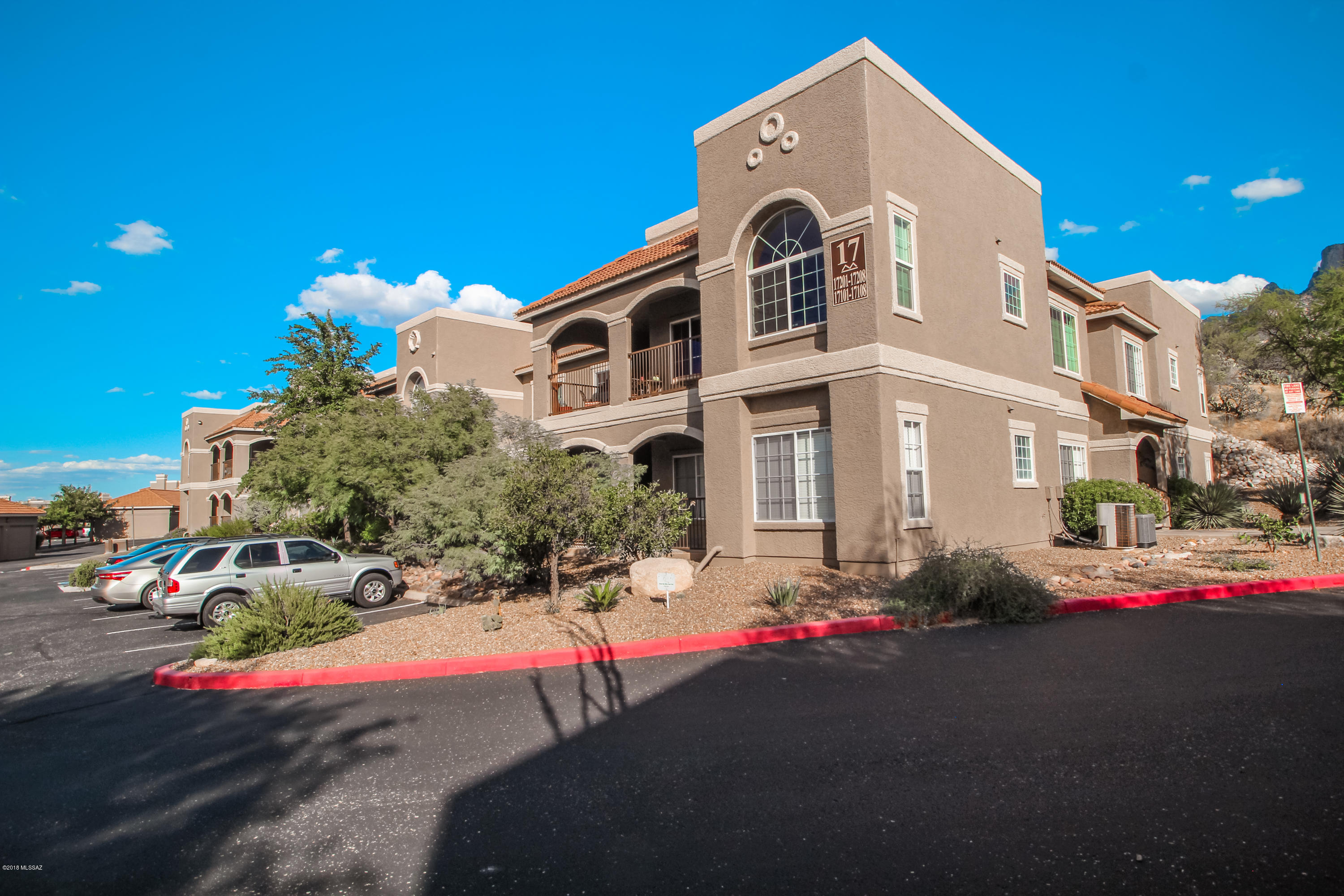 The Boulders at La Reserve Condominiums - Residential