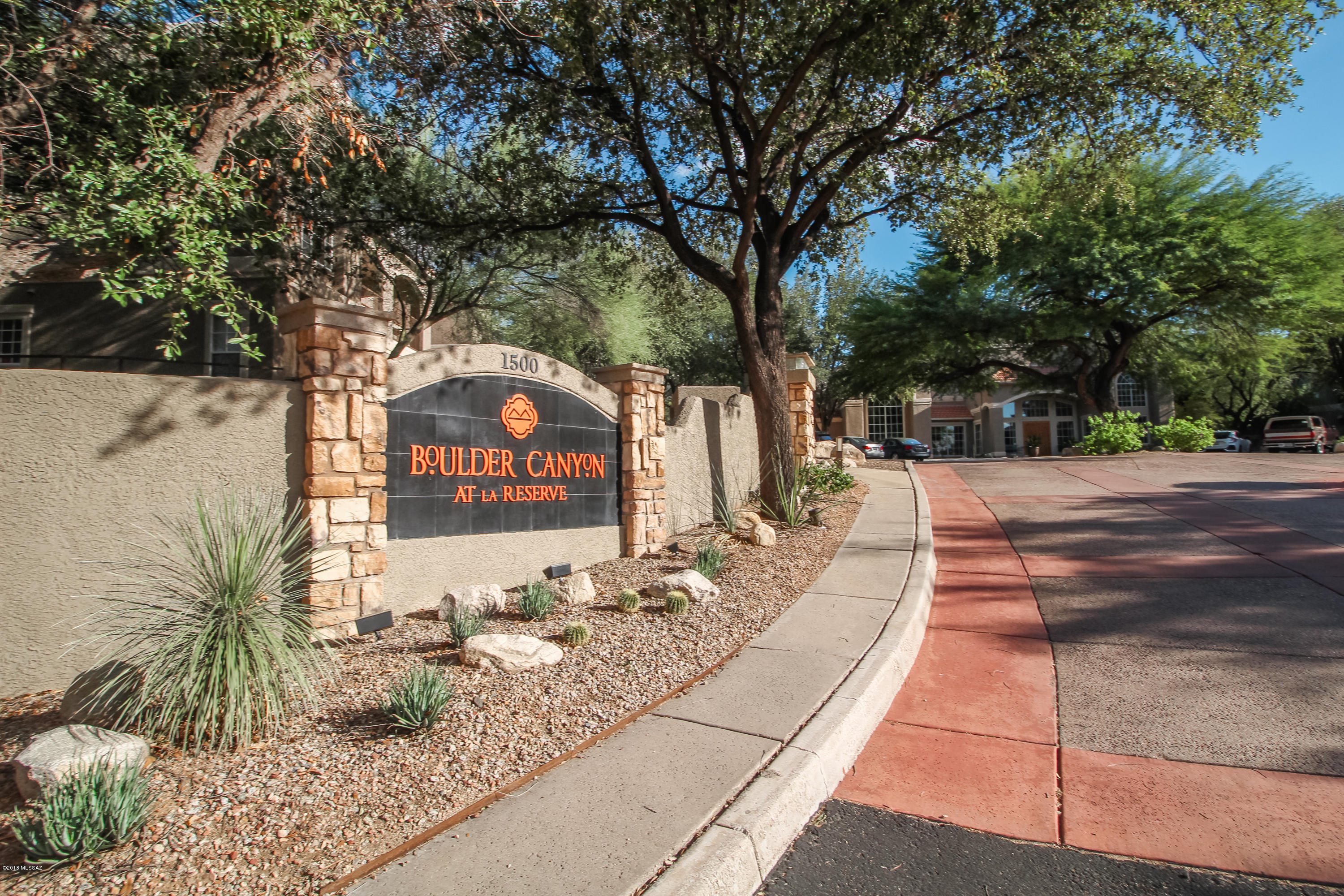 The Boulders at La Reserve Condominiums - Residential