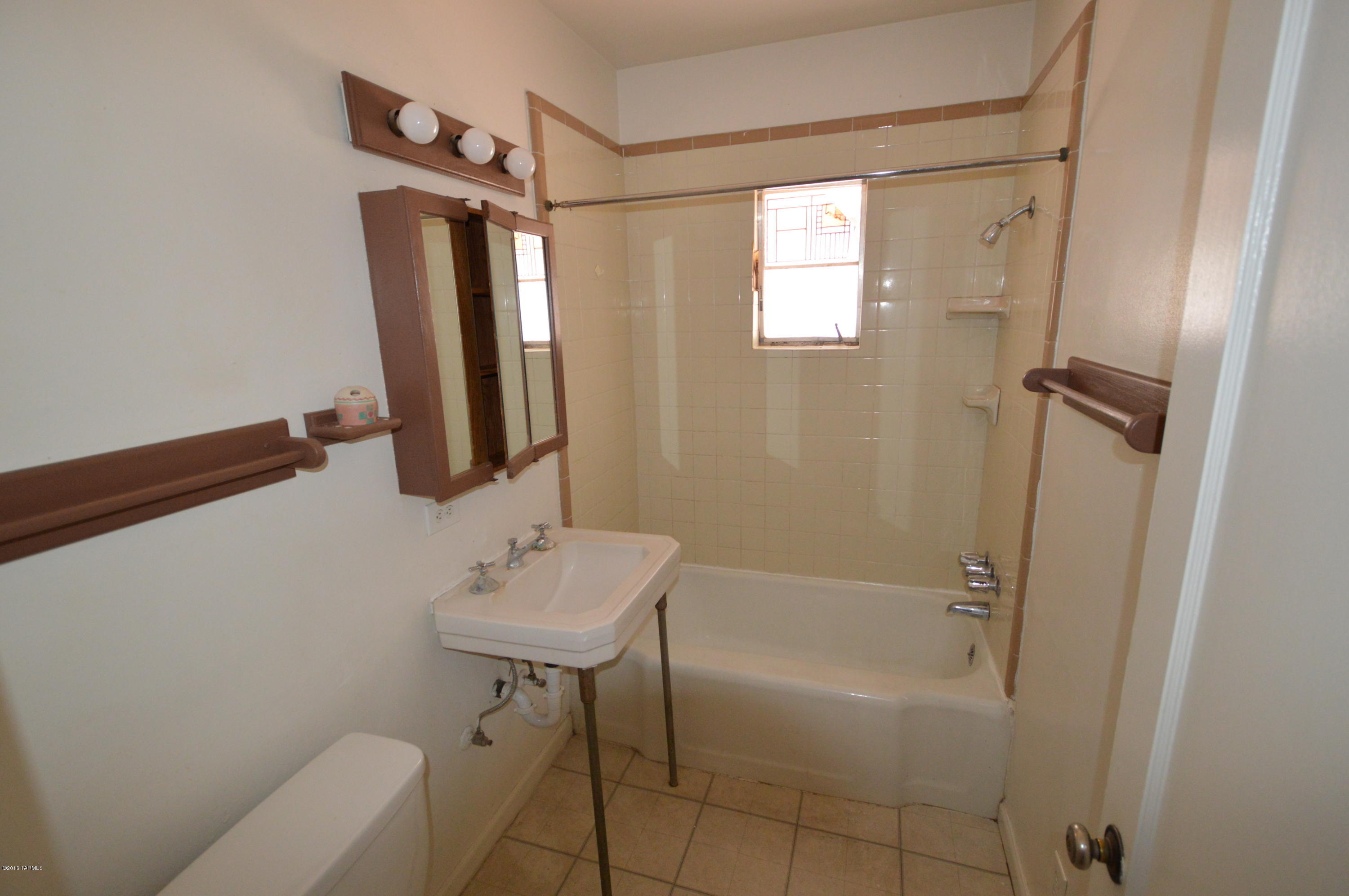 Jefferson Park - Residential Lease