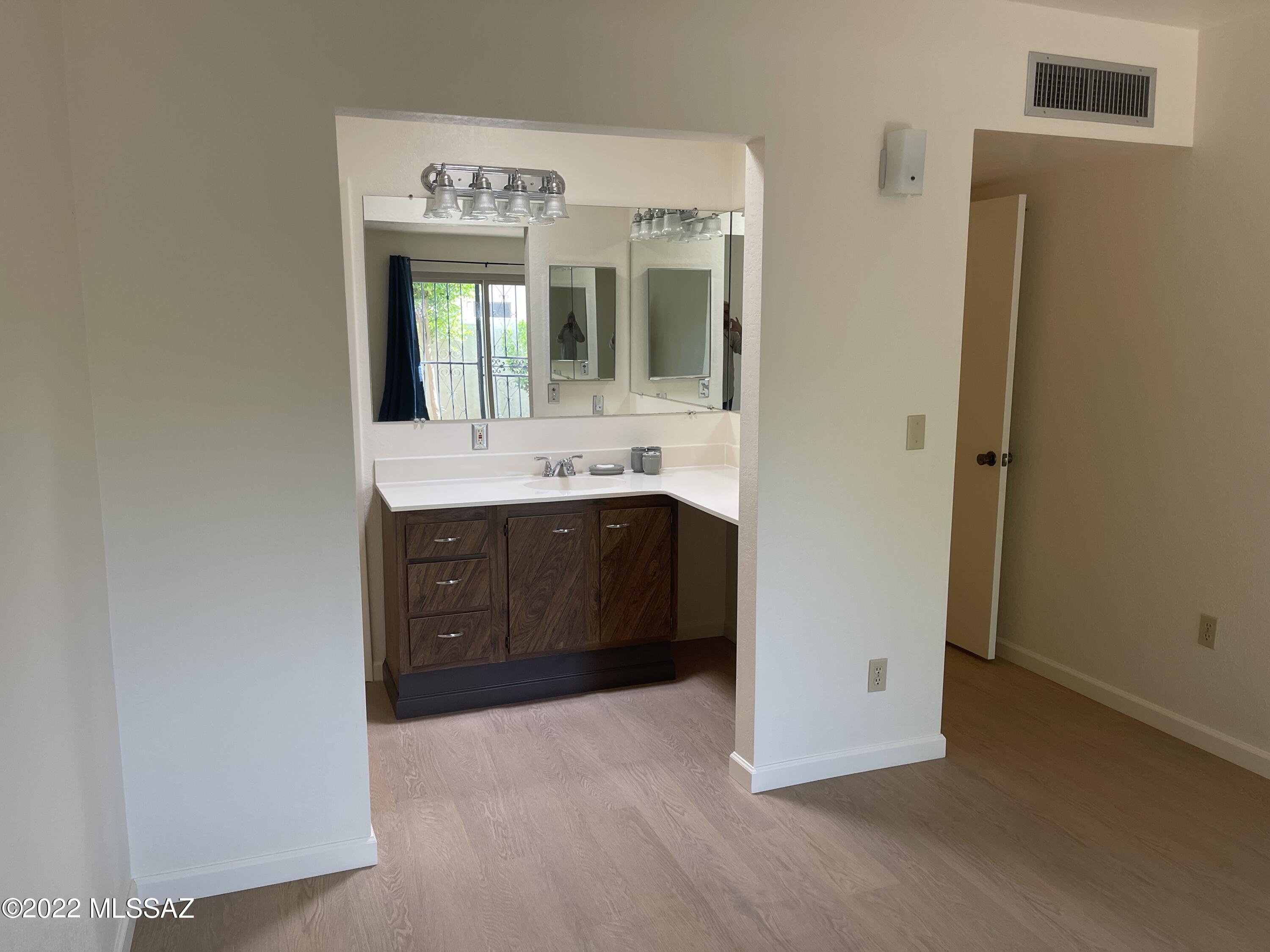 Richland Heights Townhouses - Residential