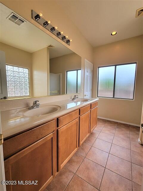 Presidio Del Sol (1-111) - Residential Lease