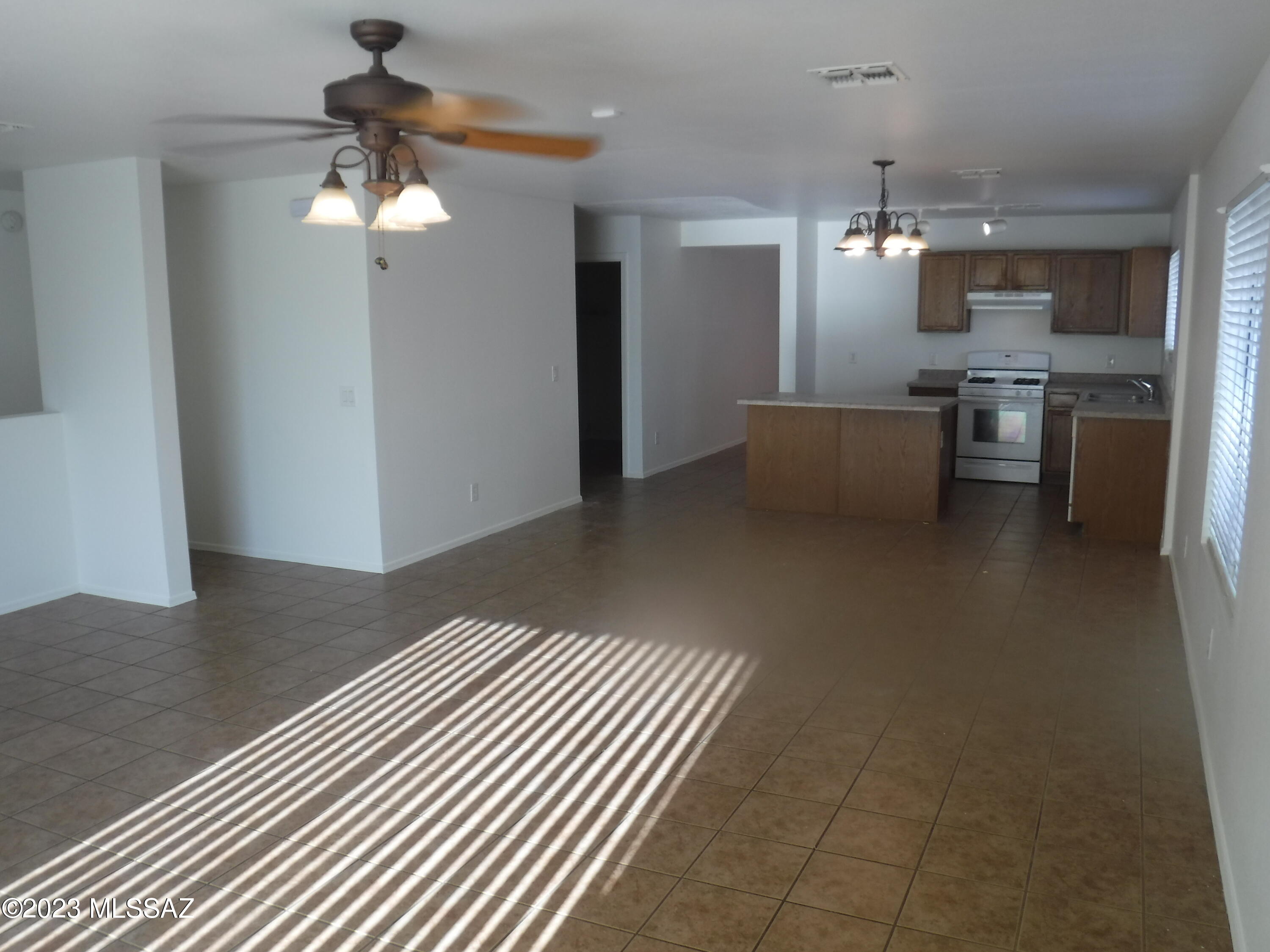 Hartman Vistas-(1-353) - Residential Lease