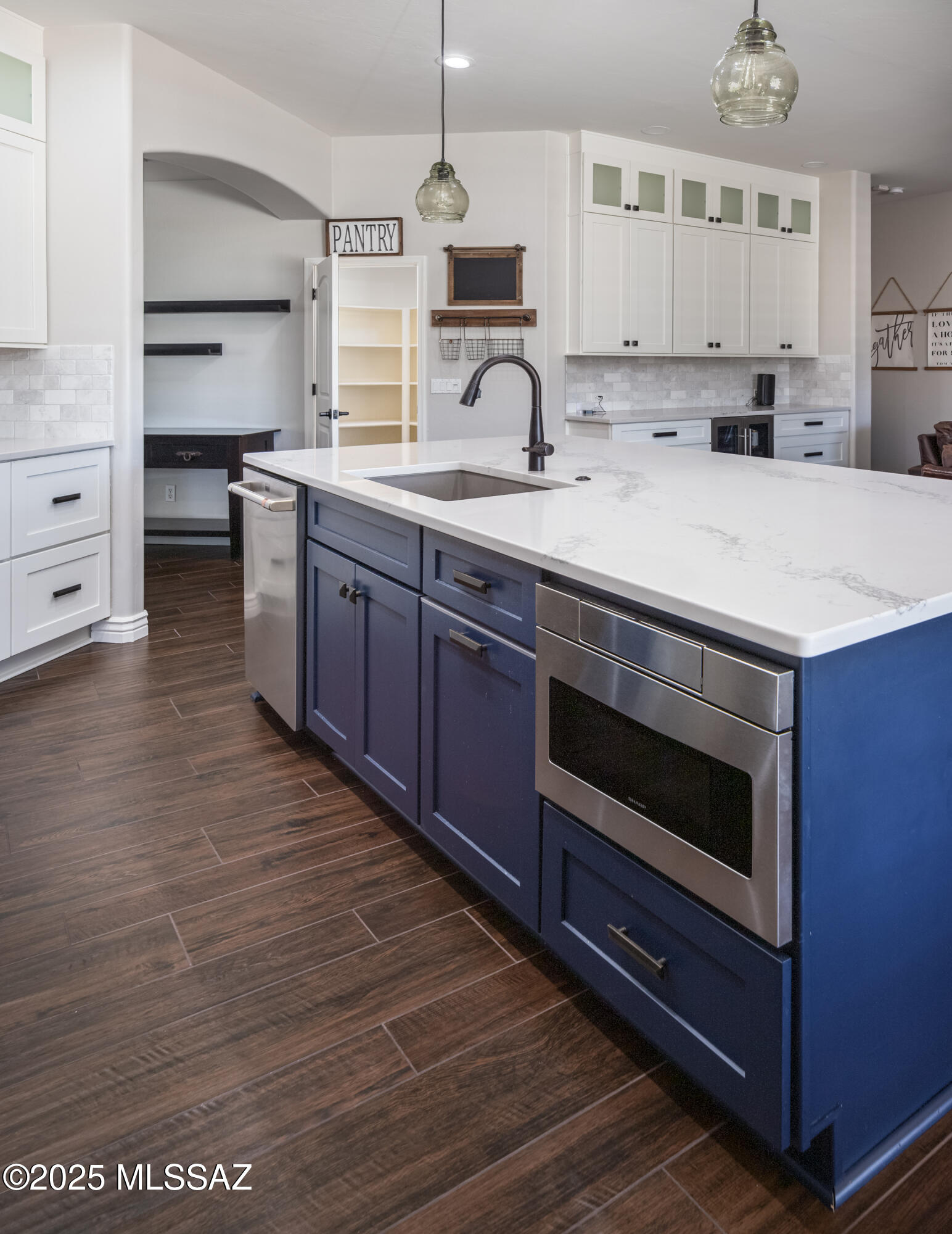 Mira Vista (1-60) - Residential