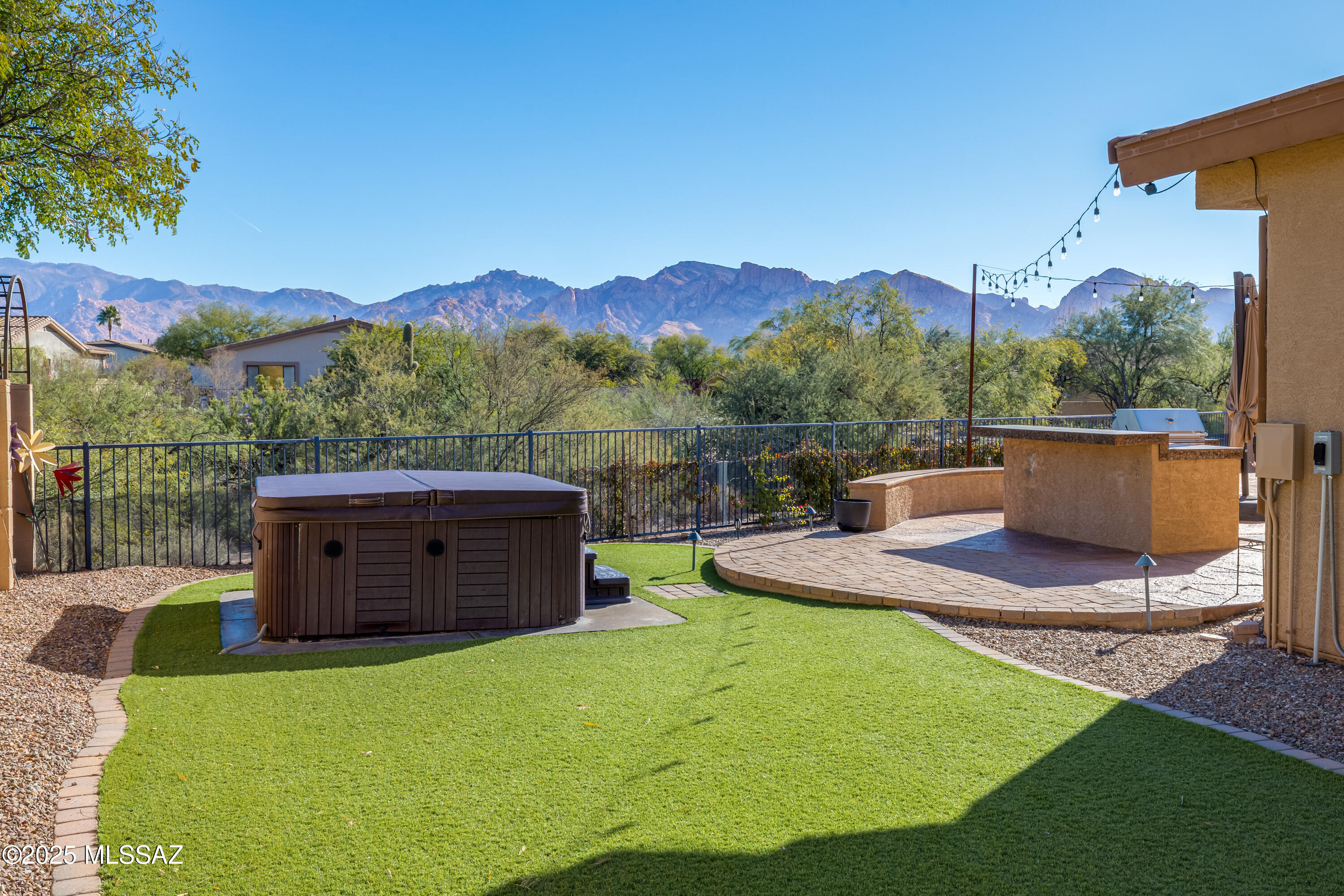 Mira Vista (1-60) - Residential