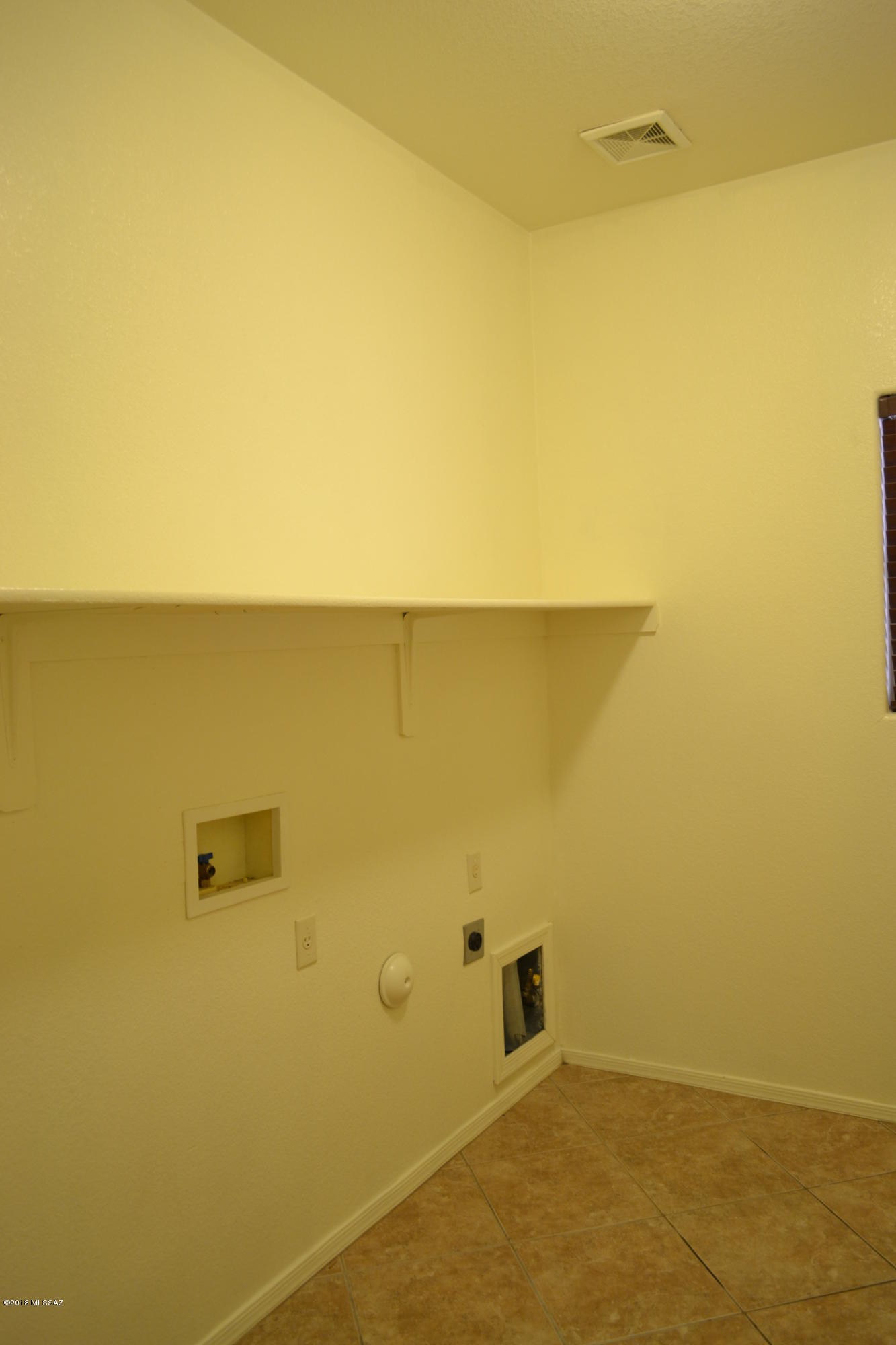Tres Pueblos - Residential Lease