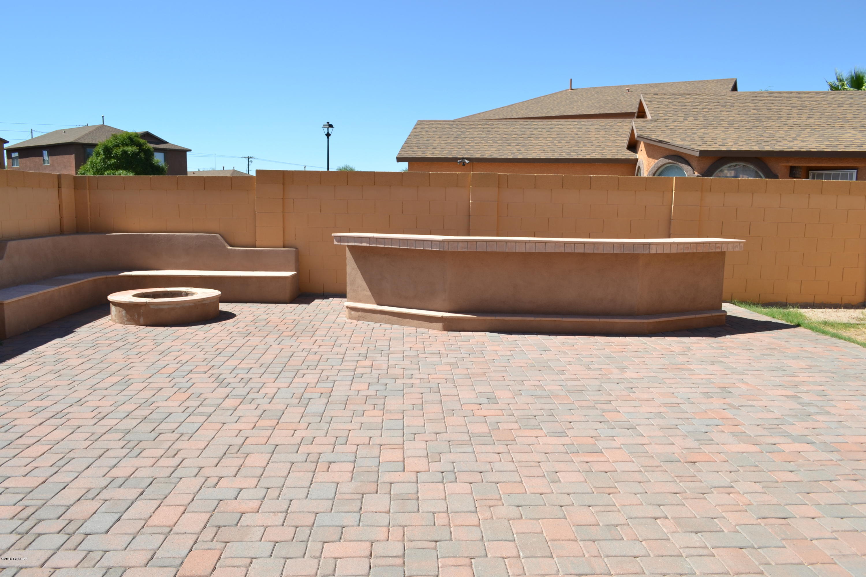 Tres Pueblos - Residential Lease
