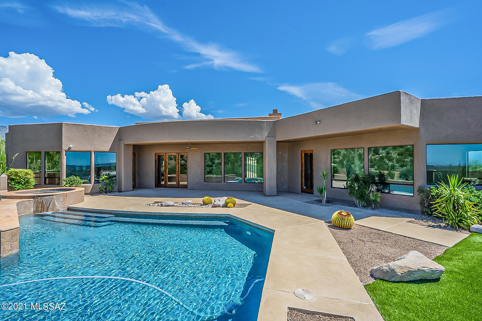 Sabino Mountain (1-290) - Residential