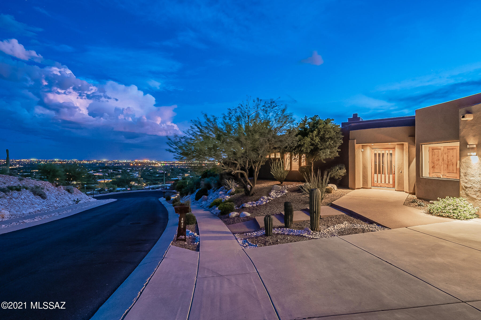 Sabino Mountain (1-290) - Residential