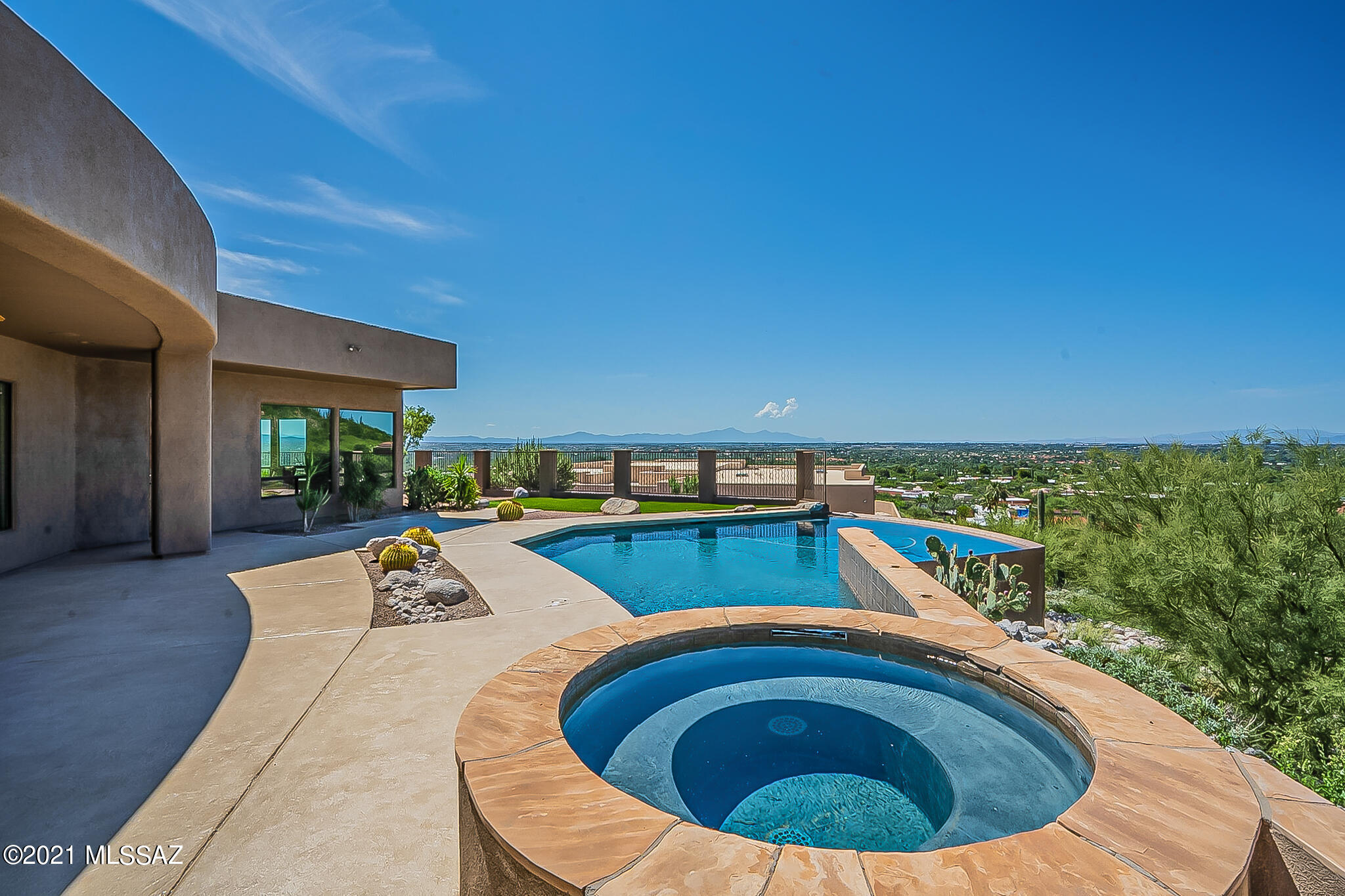 Sabino Mountain (1-290) - Residential