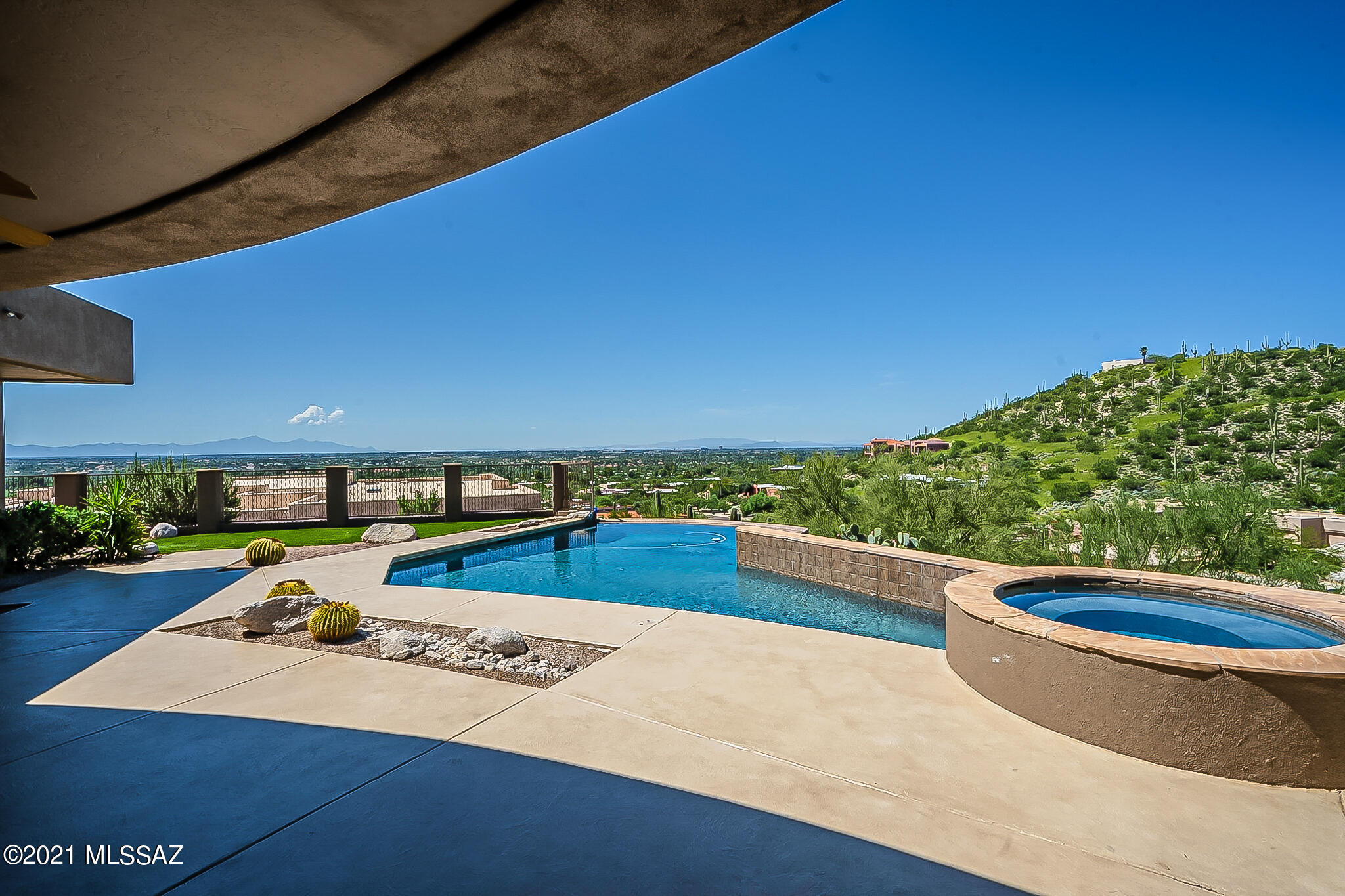 Sabino Mountain (1-290) - Residential